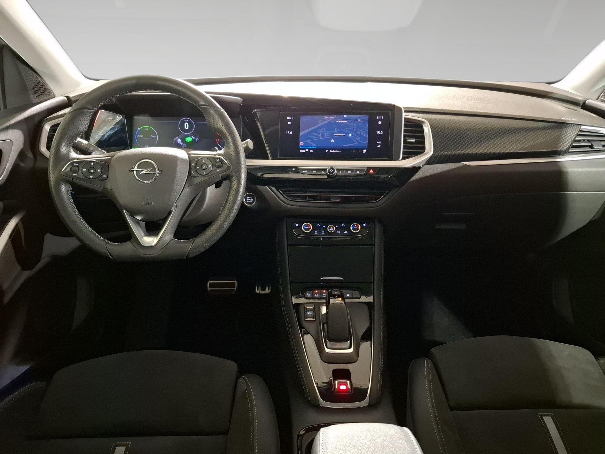 Opel Grandland 1.6 GSe (2023) - Photo 3