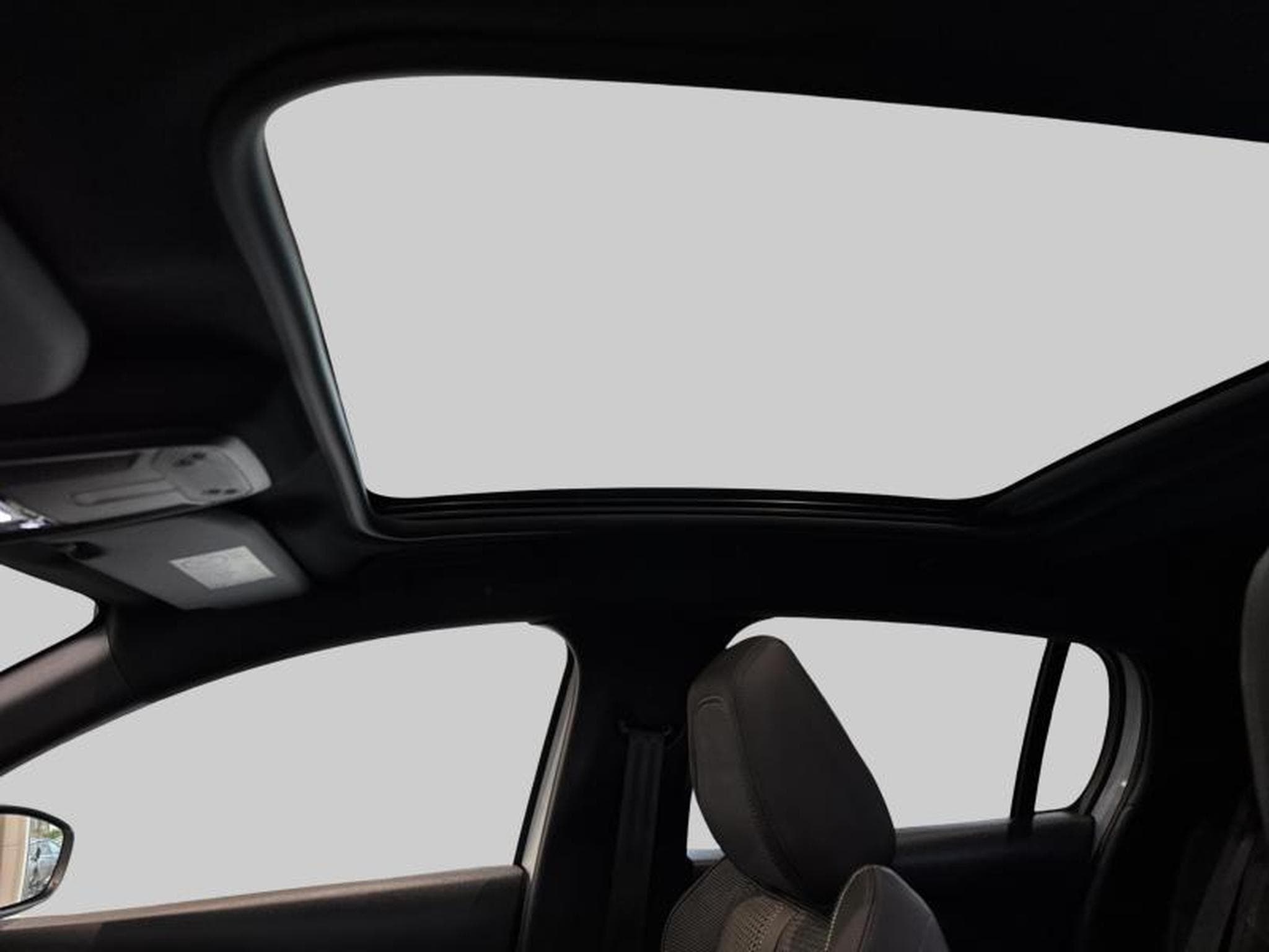 Peugeot 208 II & e- GT Line (2023) - Photo 22