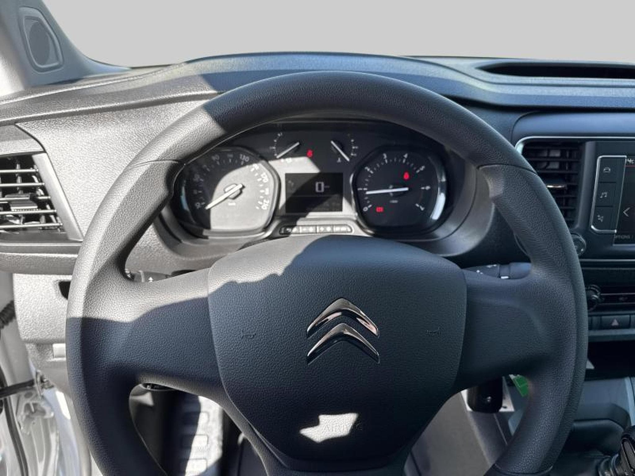 Citroen Jumpy M 1.5 BlueHDI 120 S&S BVM6 (2024) - Photo 14