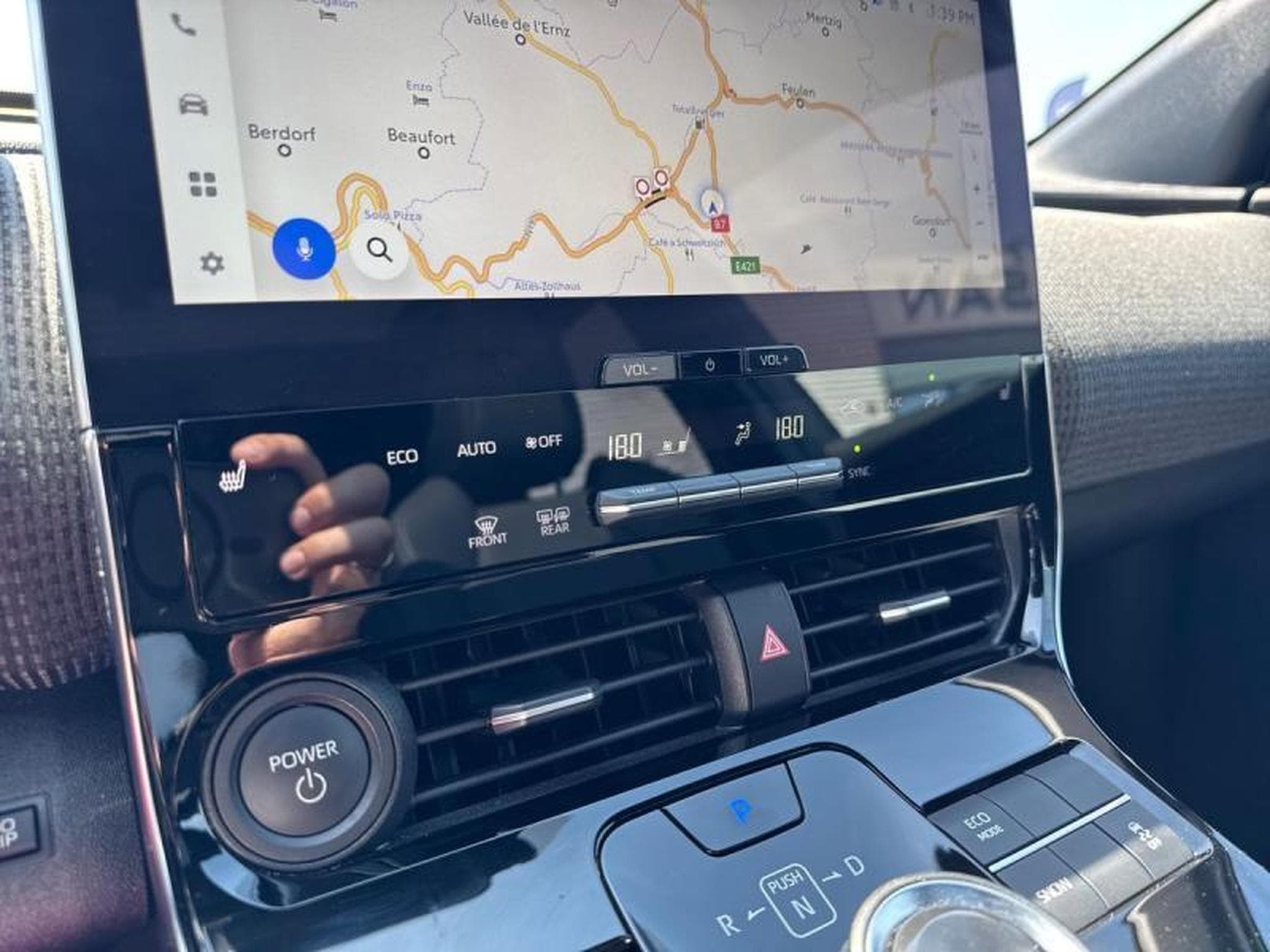 Toyota bZ4X Style (2023) - Photo 10