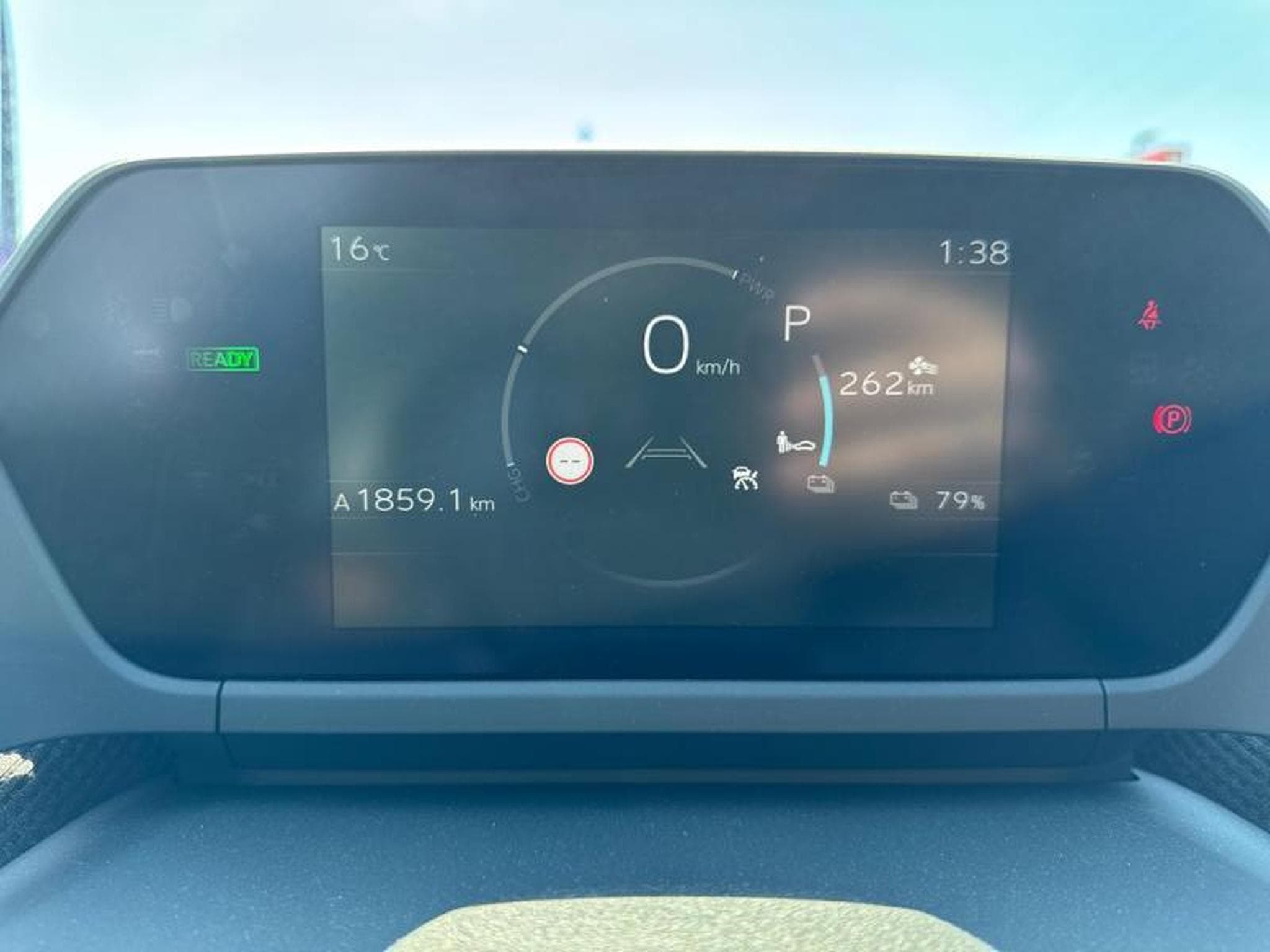 Toyota bZ4X Style (2023) - Photo 5