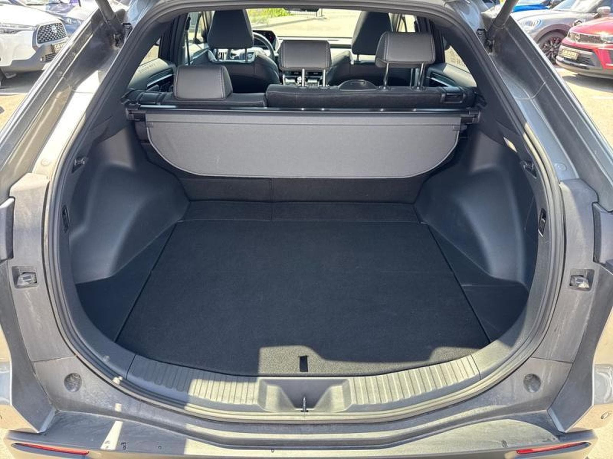 Toyota bZ4X Style (2023) - Photo 7