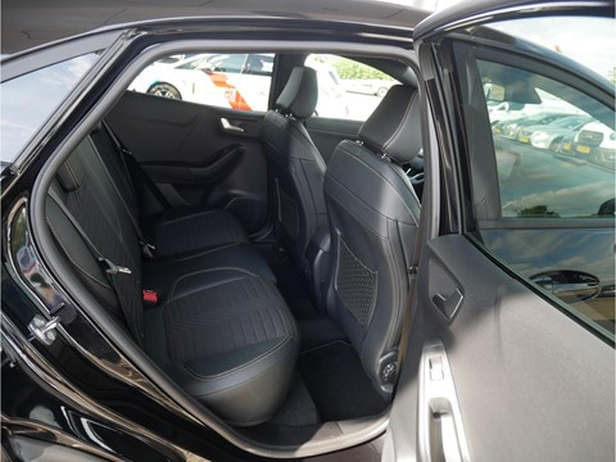 Ford Puma ST-Line Gold Edition 1.0i EcoBoost mHEV 155ps A7 GAR 09/2027 (2022) - Photo 7