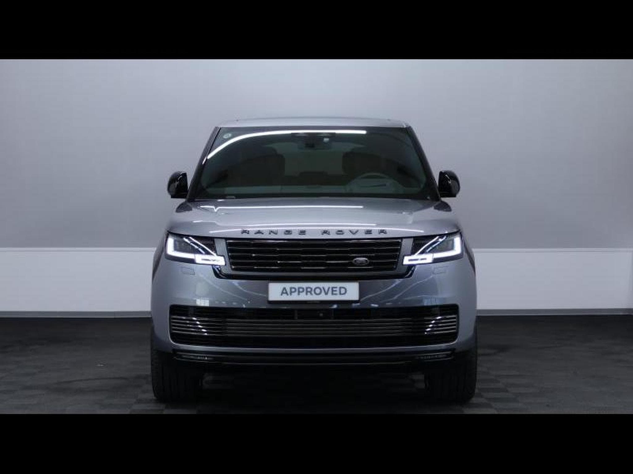 Land-Rover Range Rover LWB P615 SV AWD Auto (2025) - Photo 2