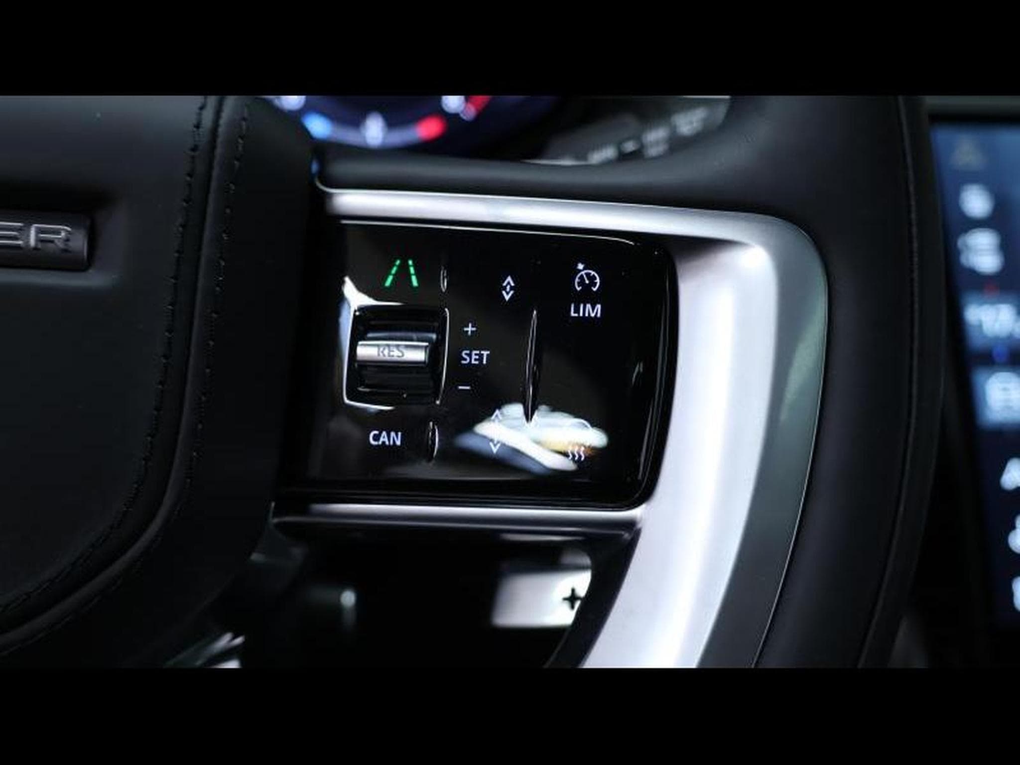 Land-Rover Range Rover LWB P615 SV AWD Auto (2025) - Photo 21