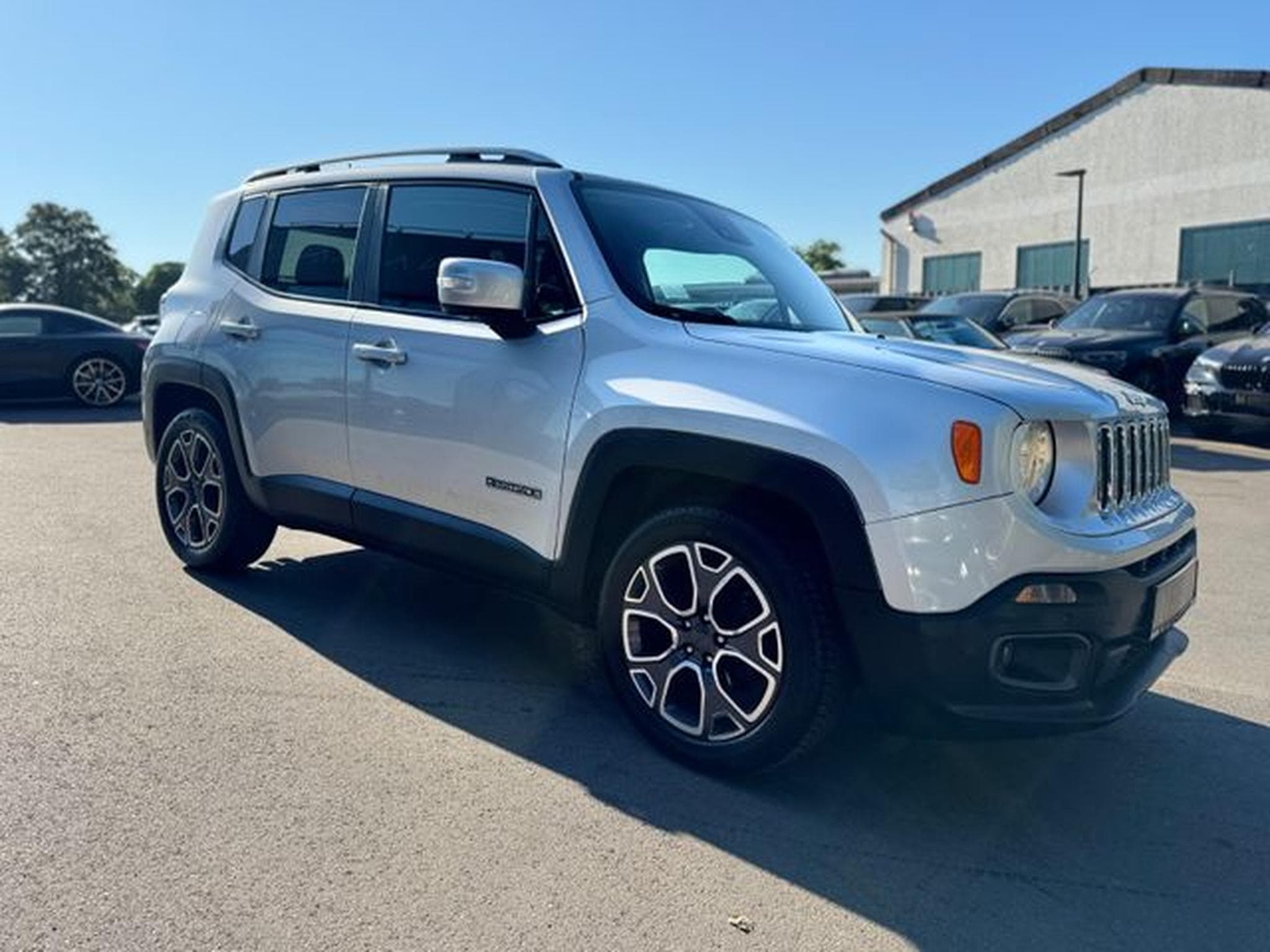 Jeep Renegade RENEGADE 1.4 TURBO LIMITED*LEDER*NAVI*1.HAND* (2017) - Foto 5