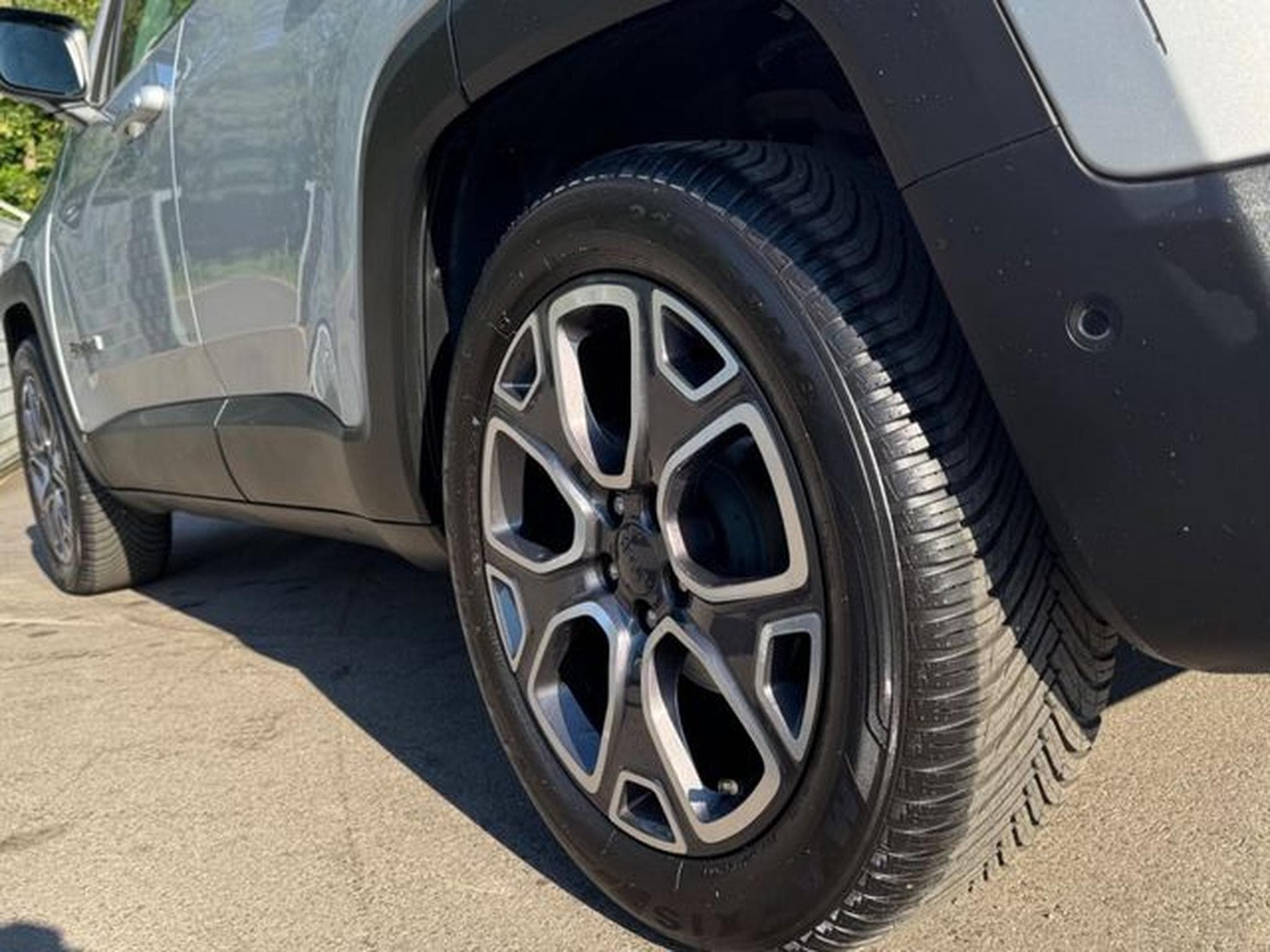 Jeep Renegade RENEGADE 1.4 TURBO LIMITED*LEDER*NAVI*1.HAND* (2017) - Foto 9