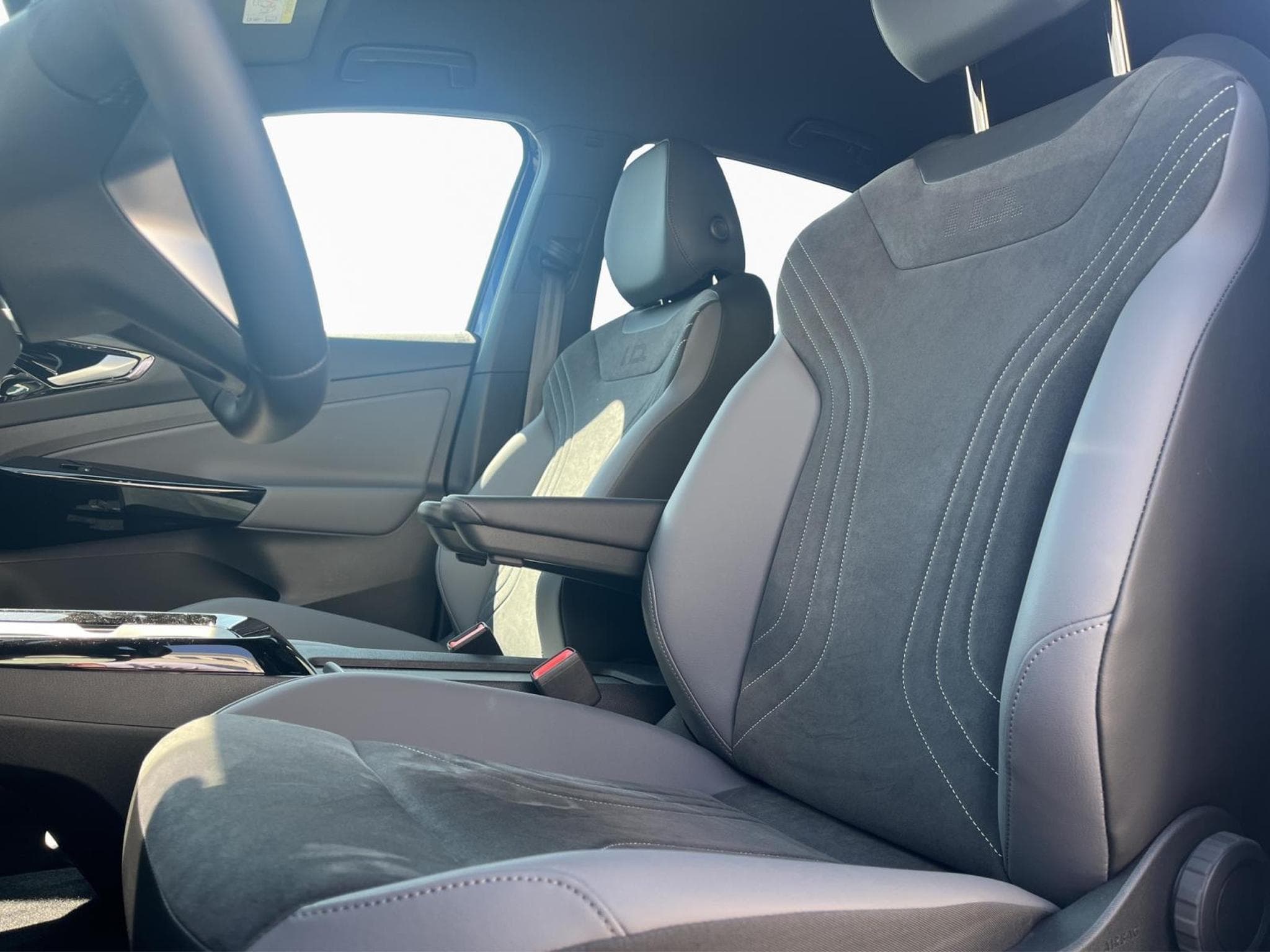 VW ID.5 PRO (2025) - Photo 12