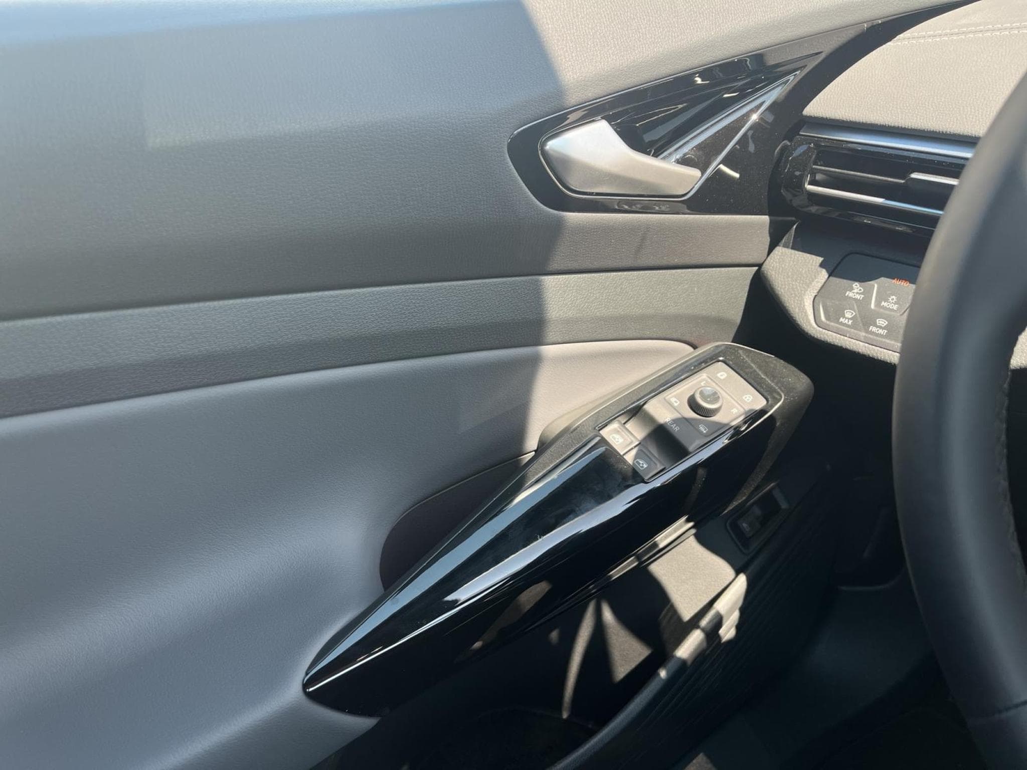 VW ID.5 PRO (2025) - Photo 15