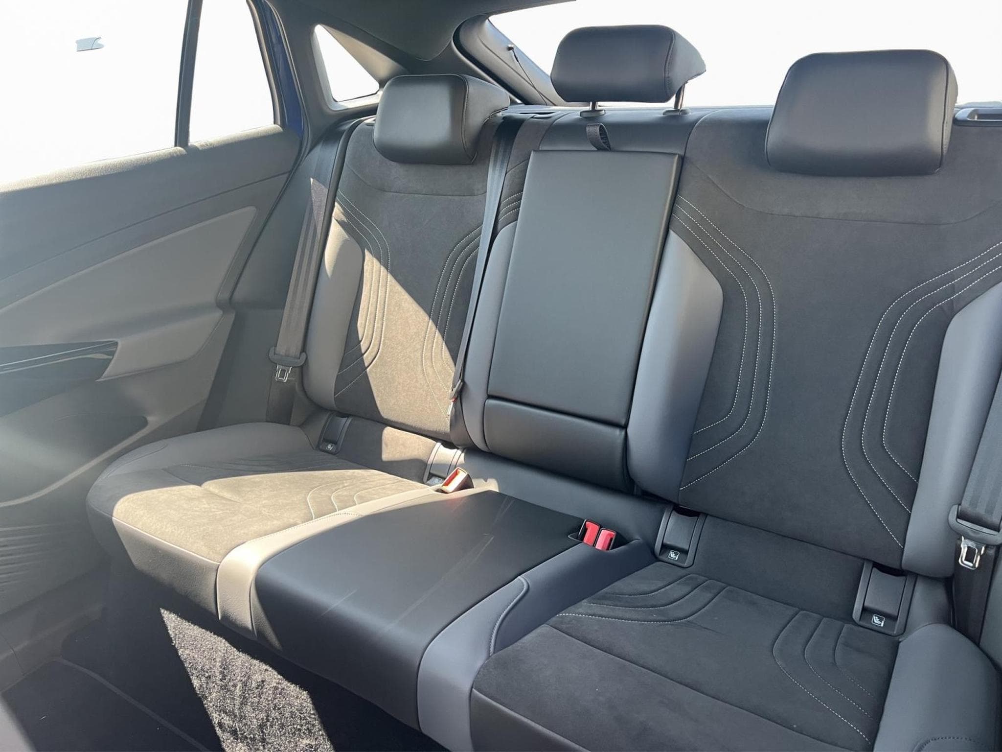 VW ID.5 PRO (2025) - Photo 16