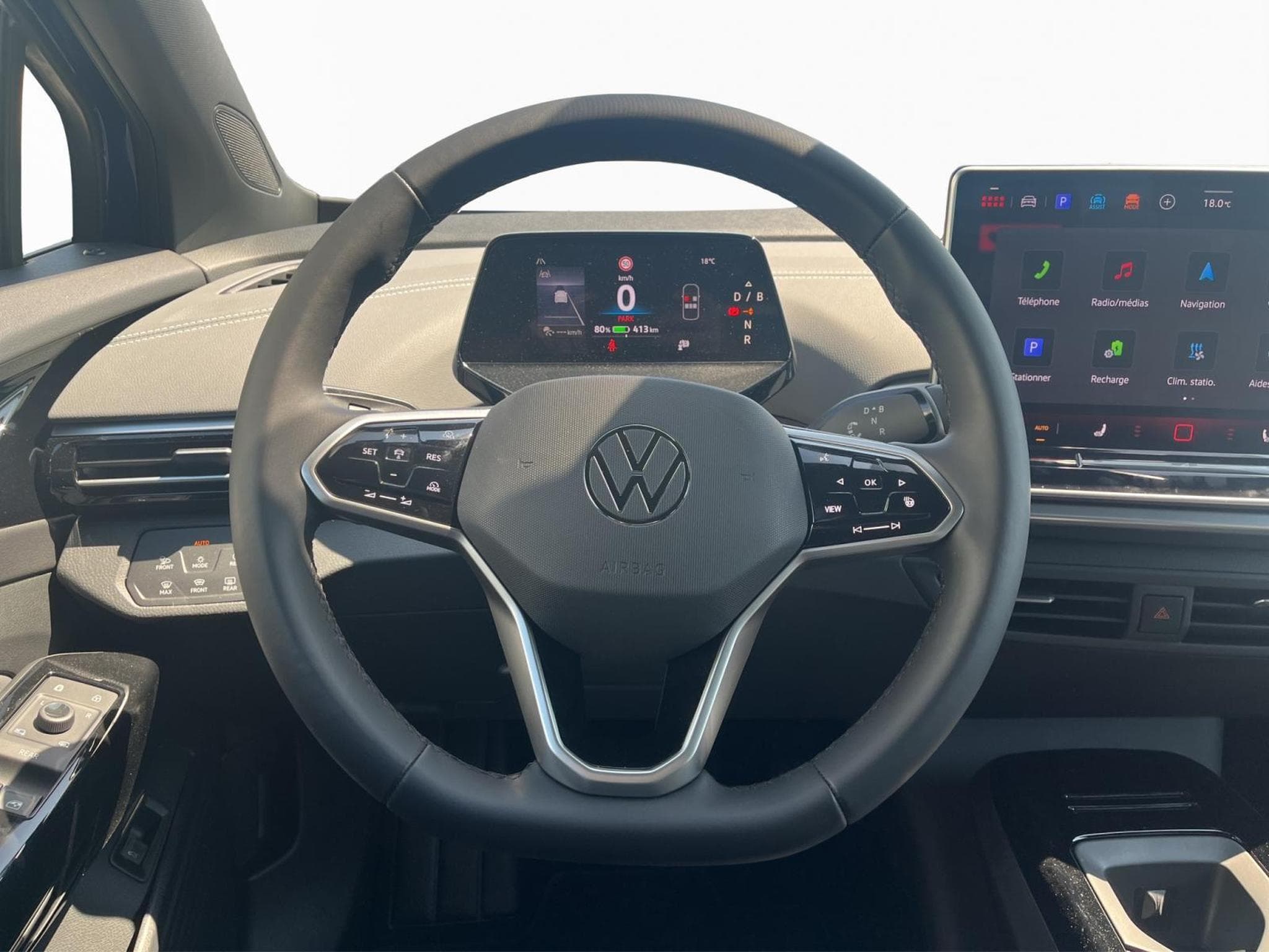 VW ID.5 PRO (2025) - Photo 9