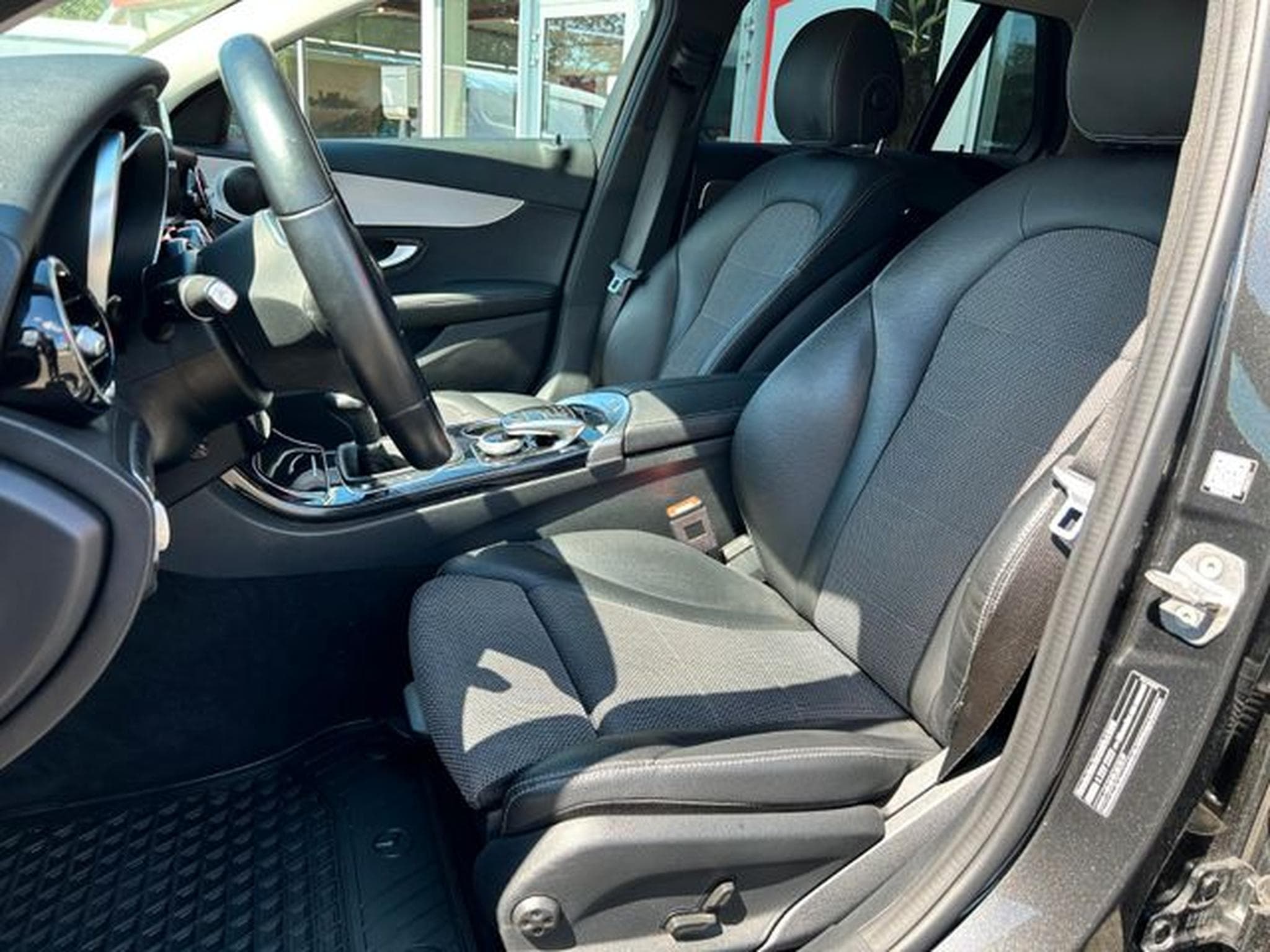 Mercedes C 180 C 180 T Avantgarde LED Navi Kamera SpurPaket (2020) - Foto 10