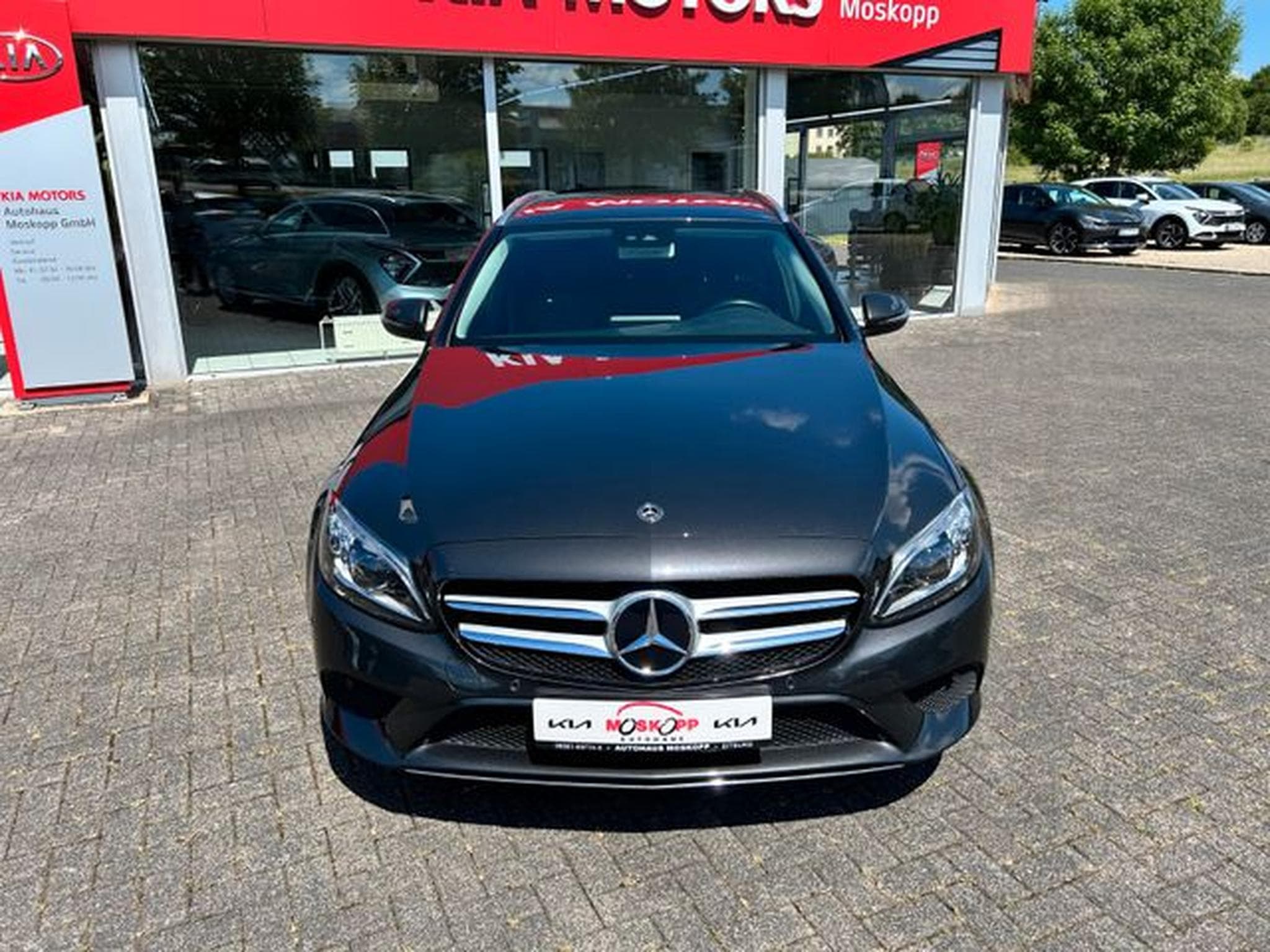 Mercedes C 180 C 180 T Avantgarde LED Navi Kamera SpurPaket (2020) - Foto 2