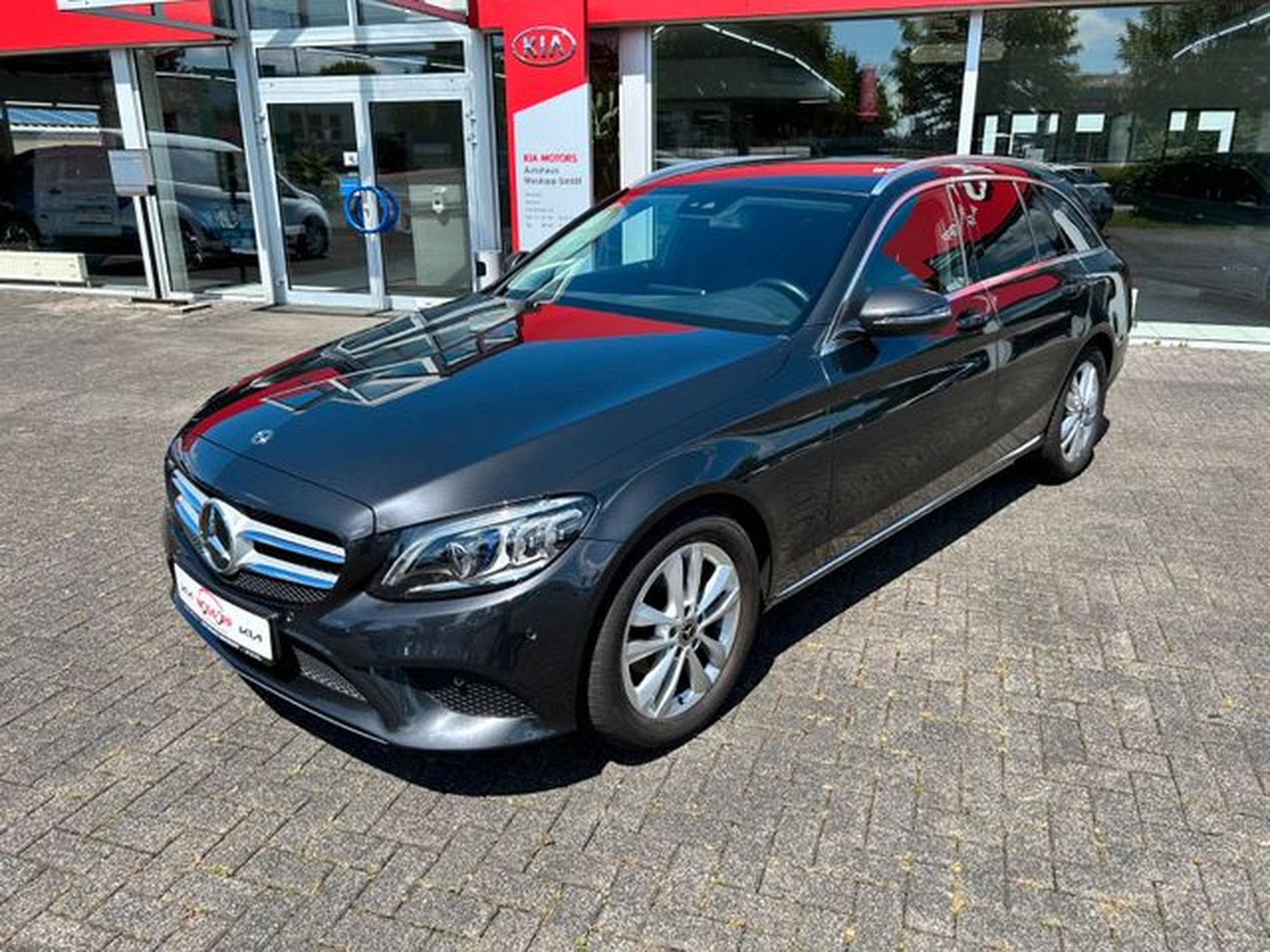 Mercedes C 180 C 180 T Avantgarde LED Navi Kamera SpurPaket (2020) - Foto 3