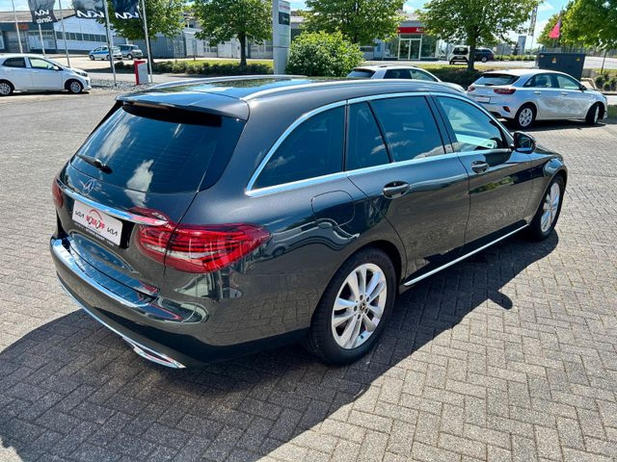 Mercedes C 180 C 180 T Avantgarde LED Navi Kamera SpurPaket (2020) - Foto 8