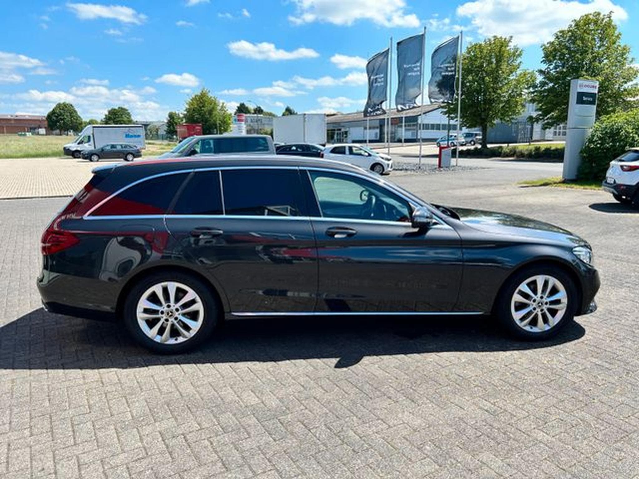 Mercedes C 180 C 180 T Avantgarde LED Navi Kamera SpurPaket (2020) - Foto 9