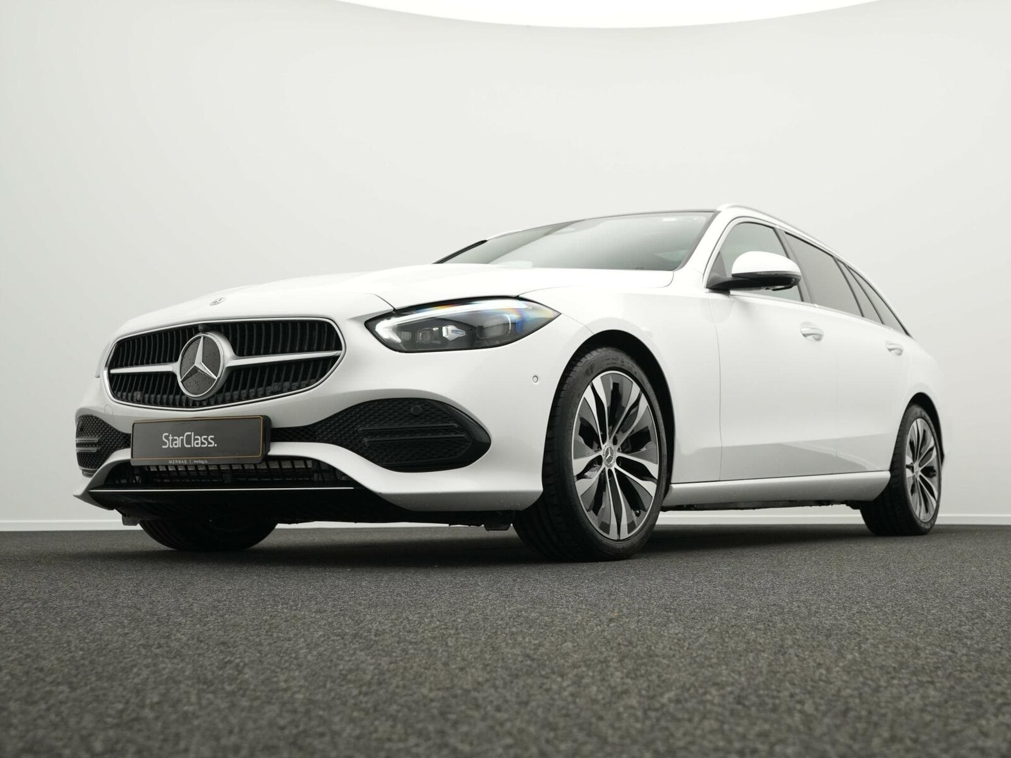 Mercedes C 220 d 4MATIC T-Modell (2024) - Photo 10