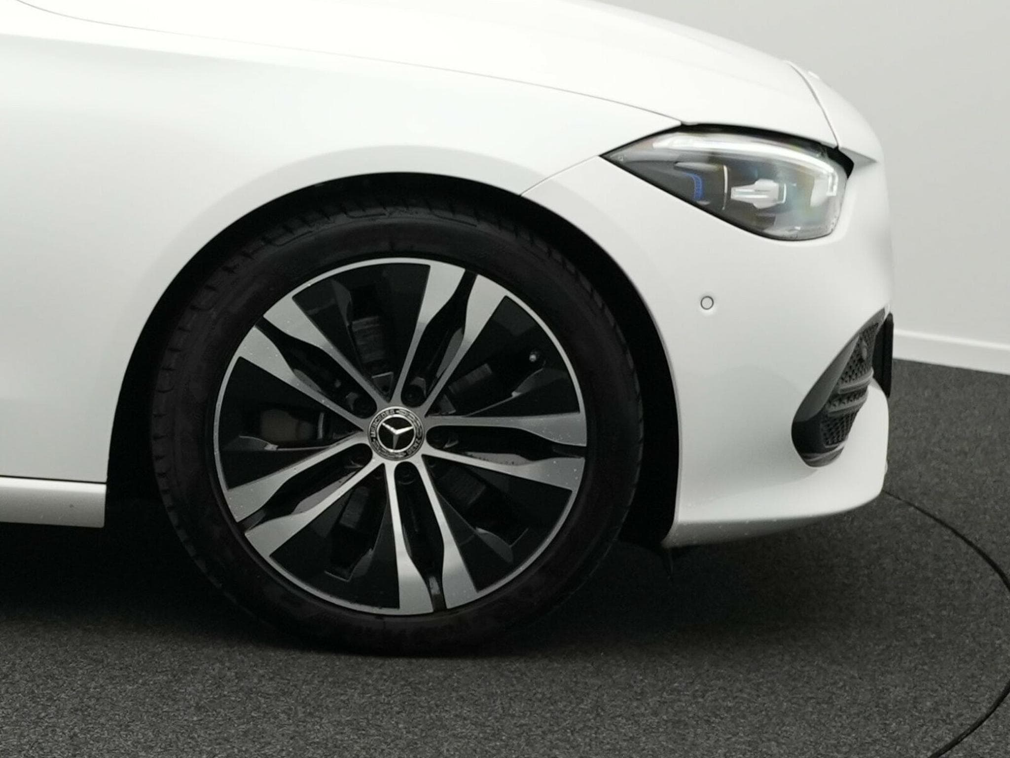 Mercedes C 220 d 4MATIC T-Modell (2024) - Photo 8