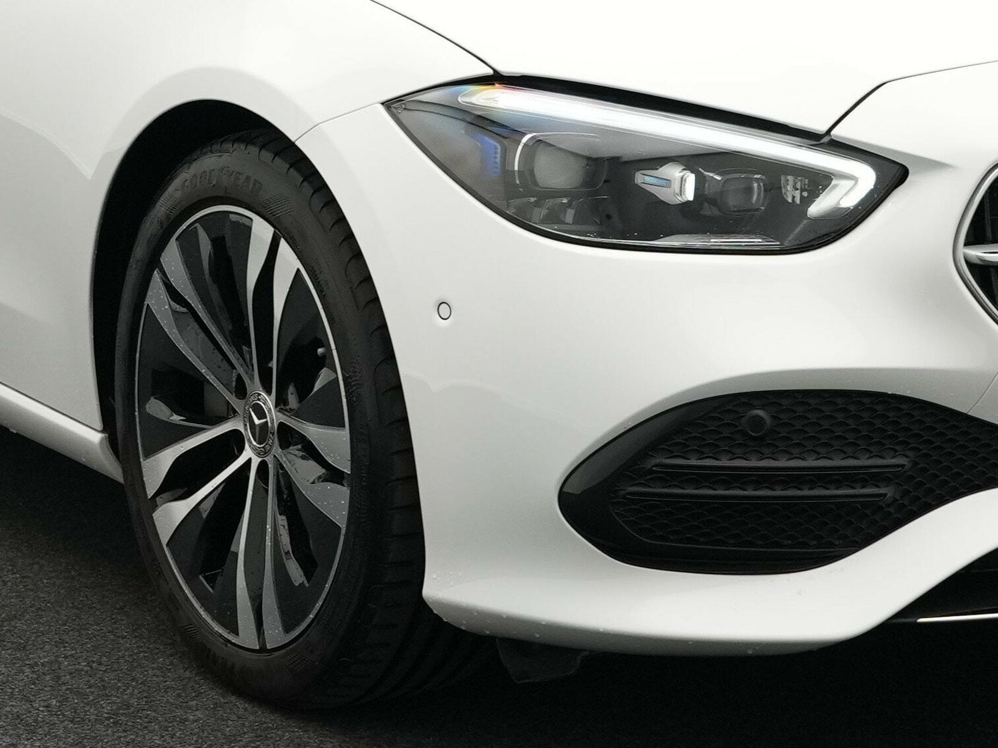 Mercedes C 220 d 4MATIC T-Modell (2024) - Photo 9