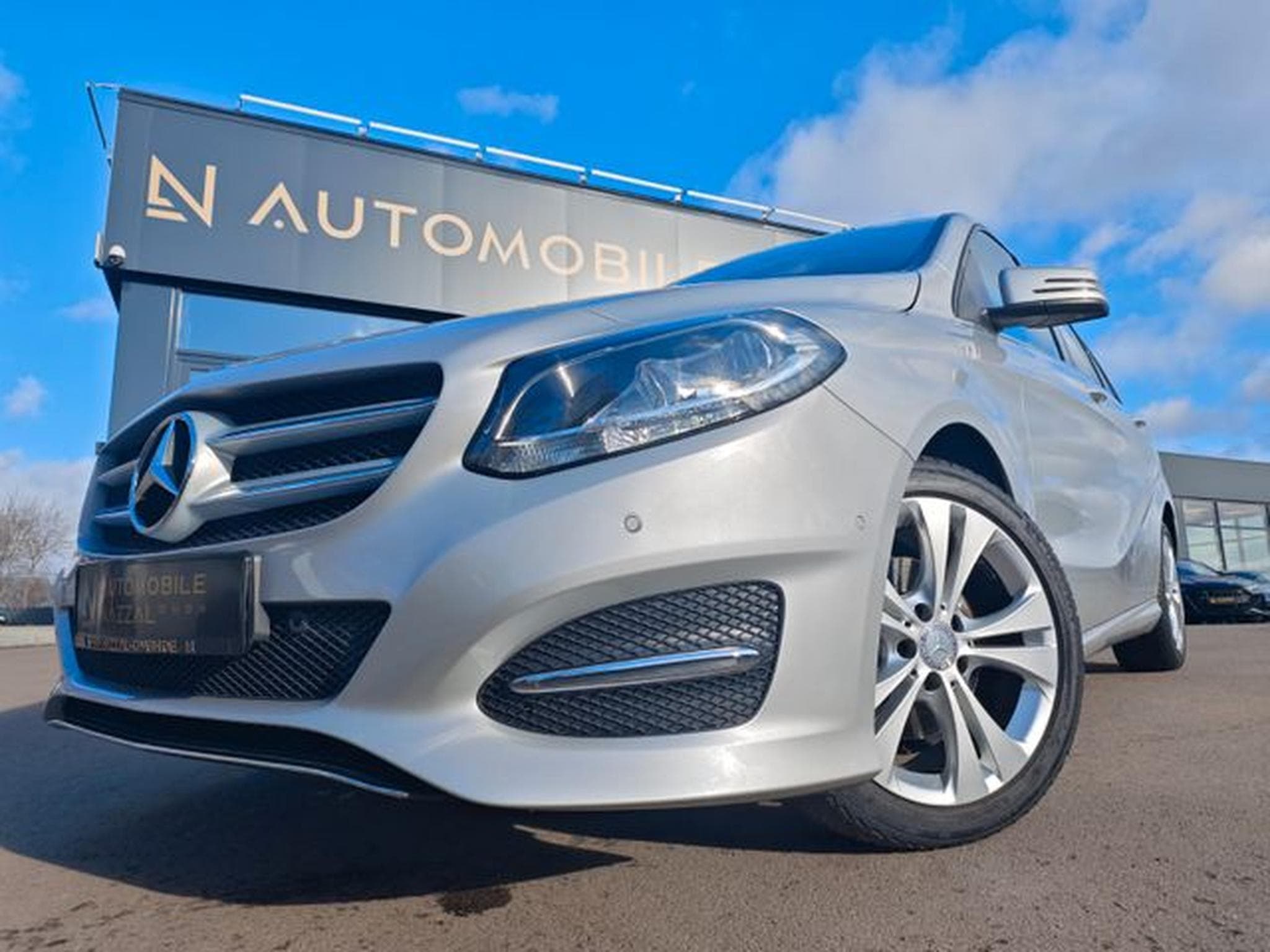 Mercedes B 180 B 180 URBAN*NAVI*SITZHEIZUNG*PDC*KLIMA*EURO 6* (2015) - Foto 12