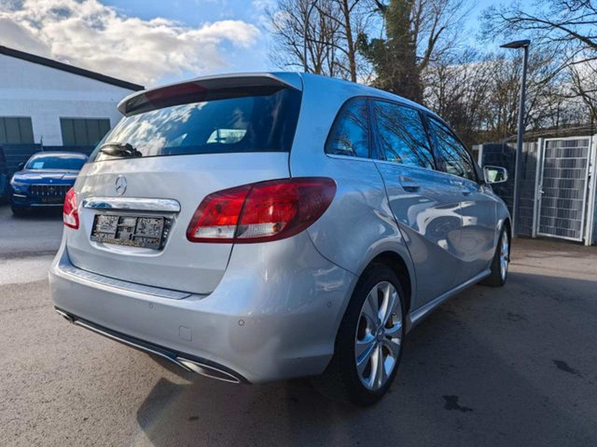 Mercedes B 180 B 180 URBAN*NAVI*SITZHEIZUNG*PDC*KLIMA*EURO 6* (2015) - Foto 6