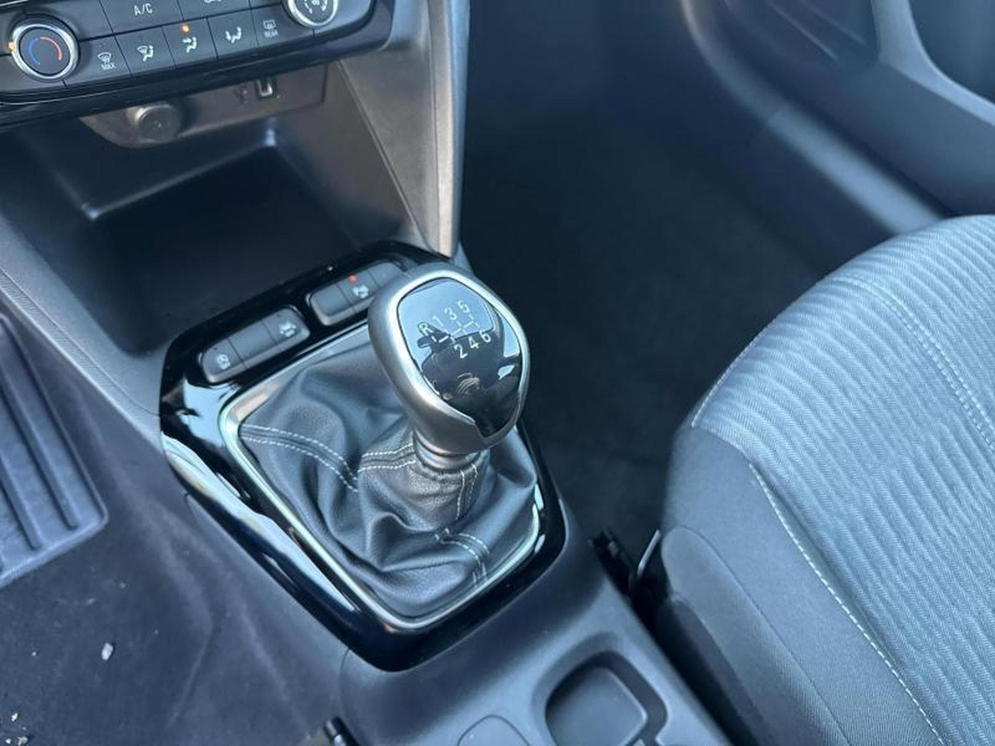 Opel Corsa F Edition (2023) - Foto 19