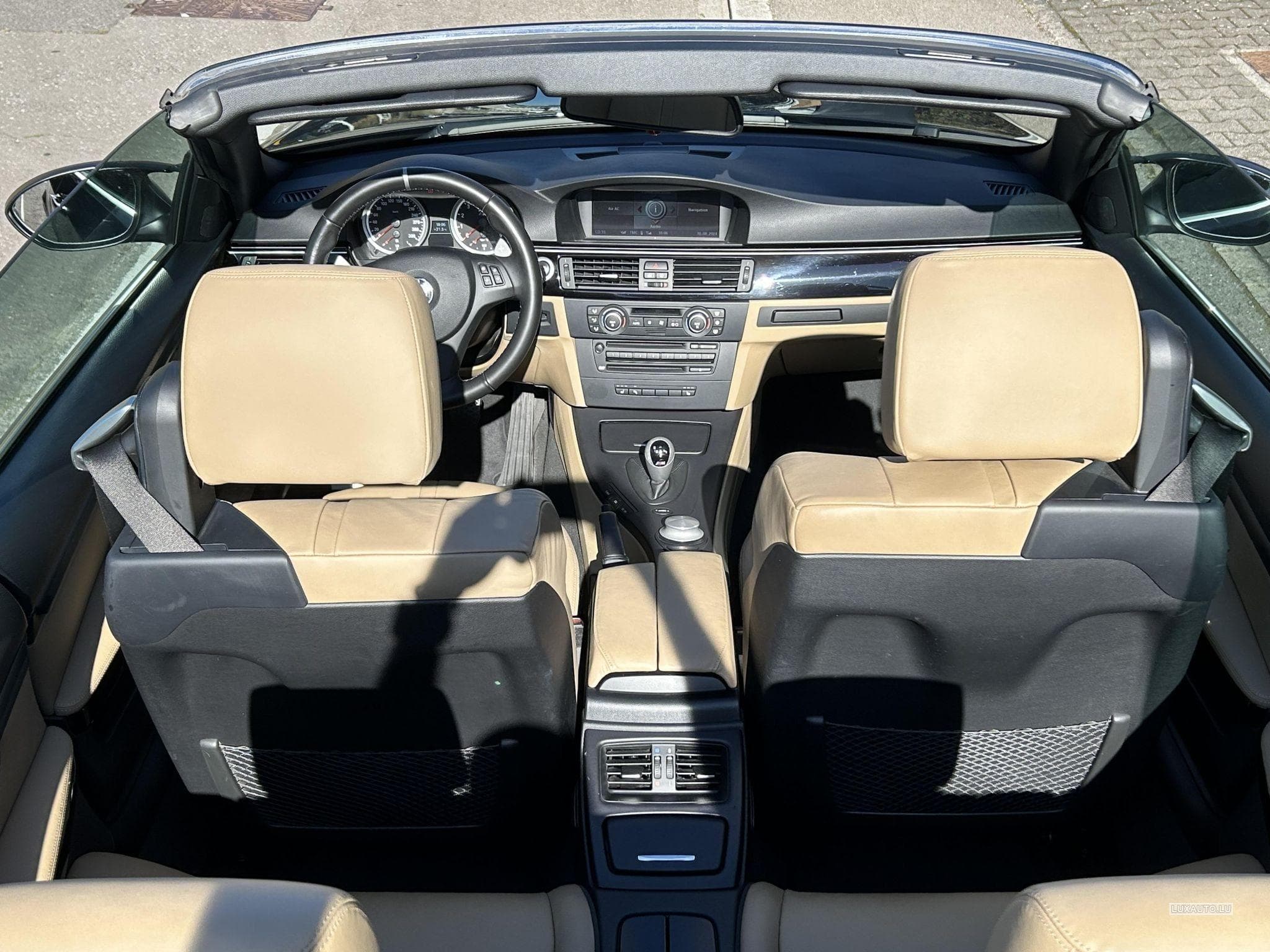 BMW M3 (E93M) 420ch DKG Drivelogic (2008) - Photo 6