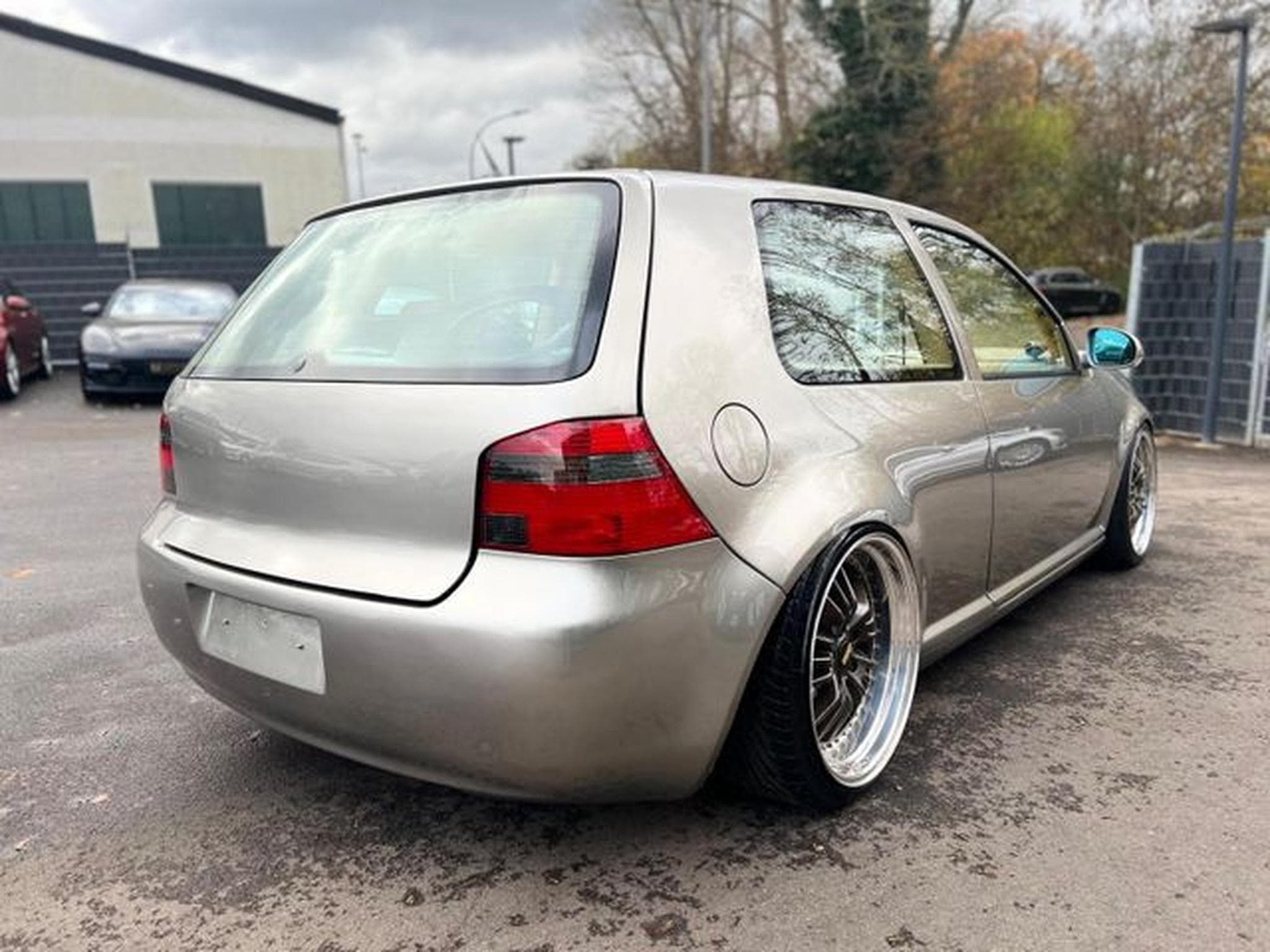 VW Golf GOLF V5 GTI*SHOW-CAR*AIRRIDE*RECARO-SONDERANF.* (1999) - Photo 6