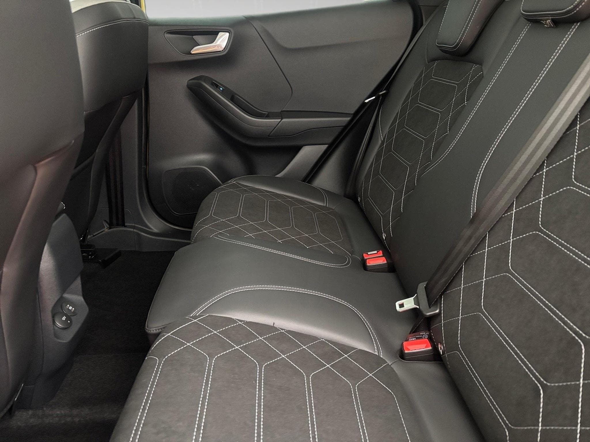 Ford Puma Gen-E Premium (2025) - Photo 12