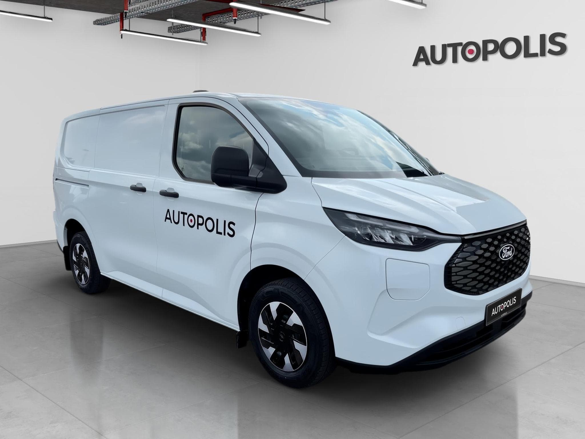 Ford Transit Trend 320S (2025) - Photo 10