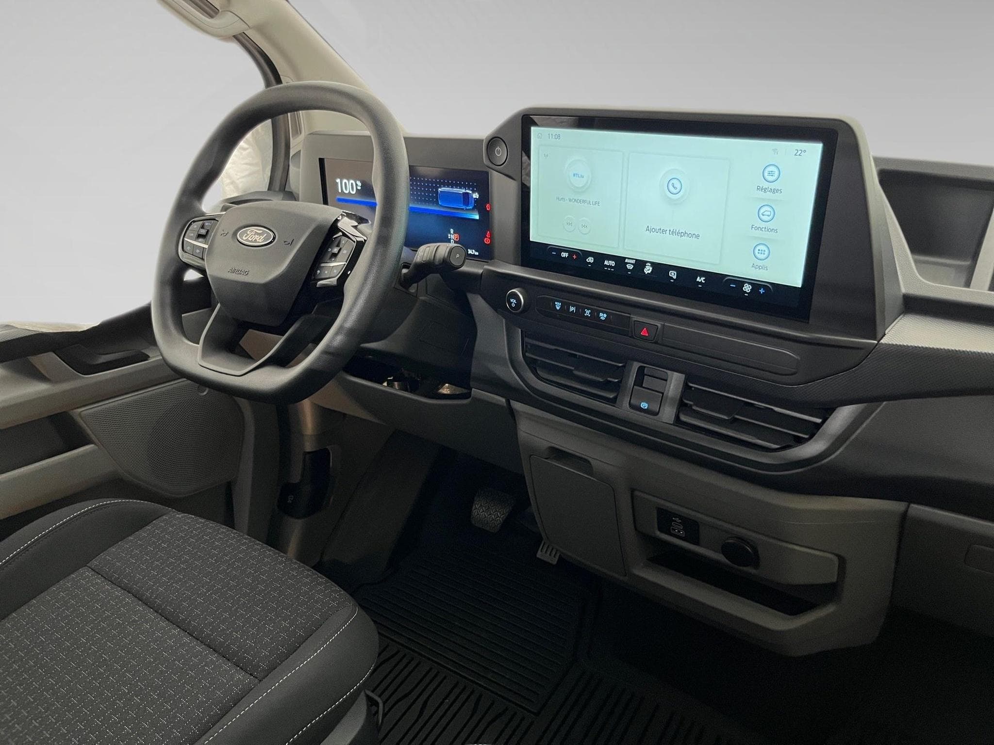 Ford Transit Trend 320S (2025) - Photo 18