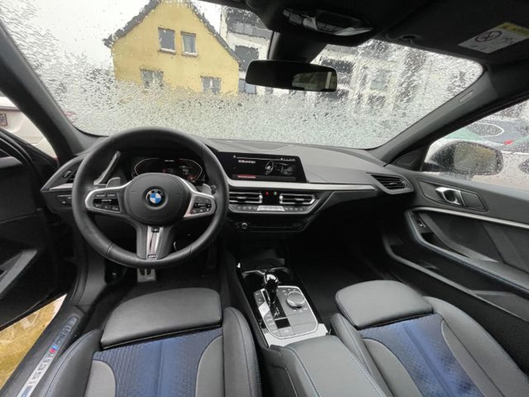 BMW M135 M135 Baureihe 1 Lim. M135 i xDrive (2023) - Foto 5
