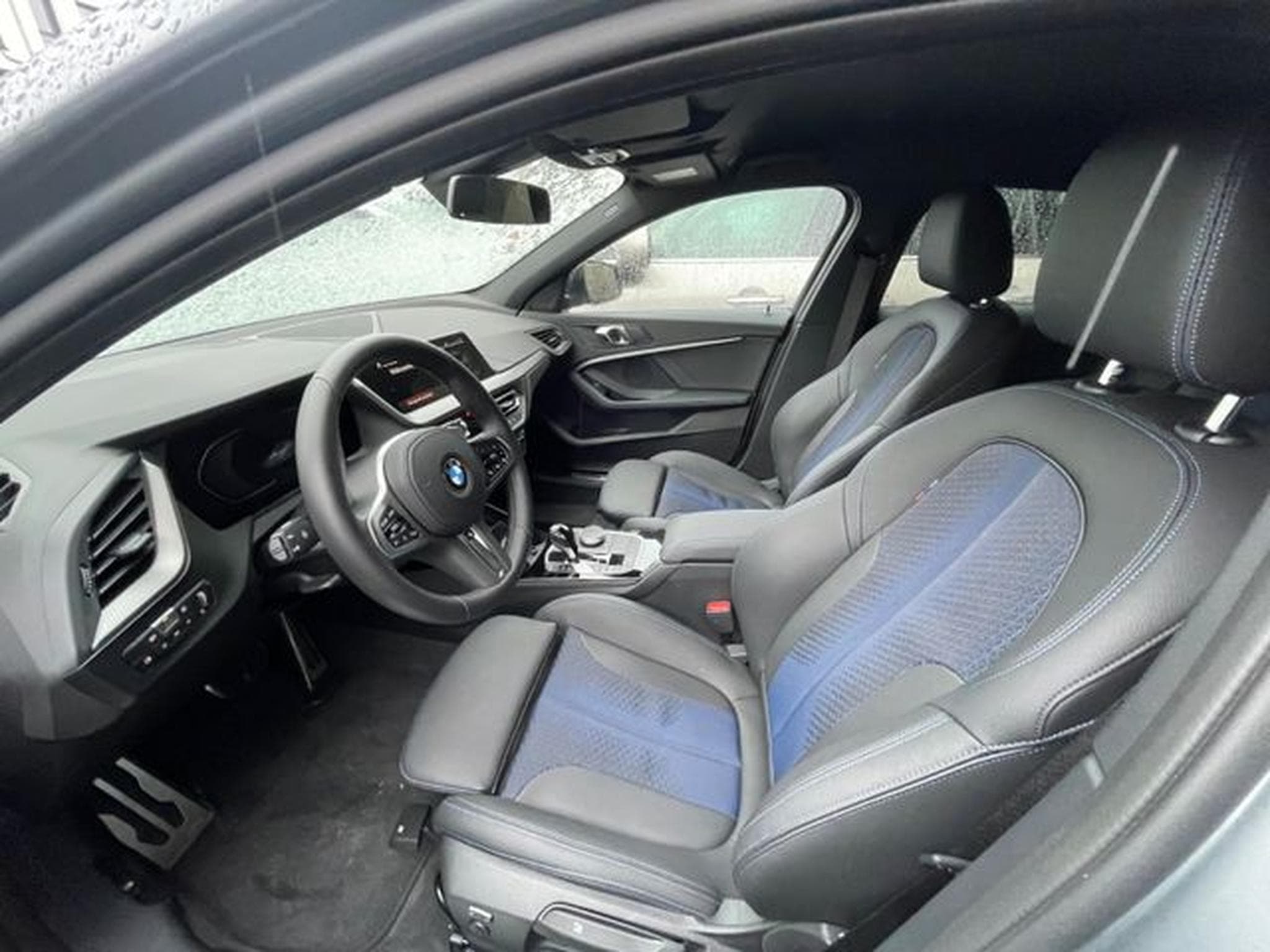 BMW M135 M135 Baureihe 1 Lim. M135 i xDrive (2023) - Foto 6