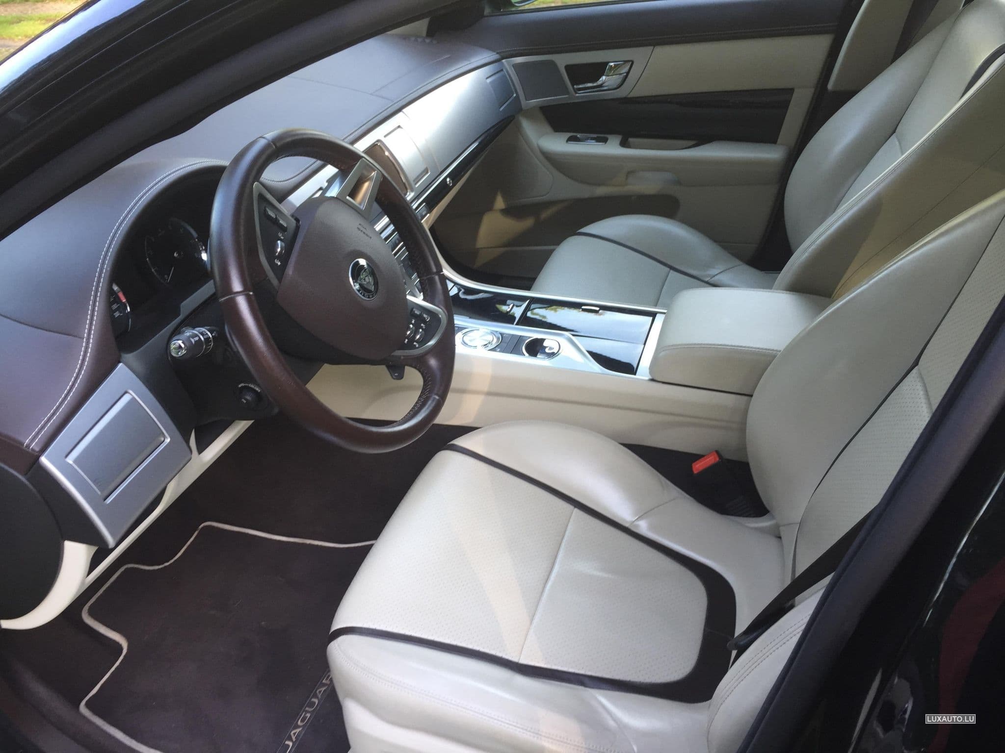 Jaguar XF (2015) - Foto 1