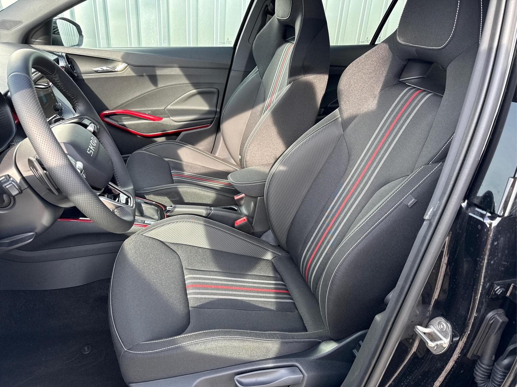 Skoda Fabia Monte Carlo 1.0 (2026) - Photo 10