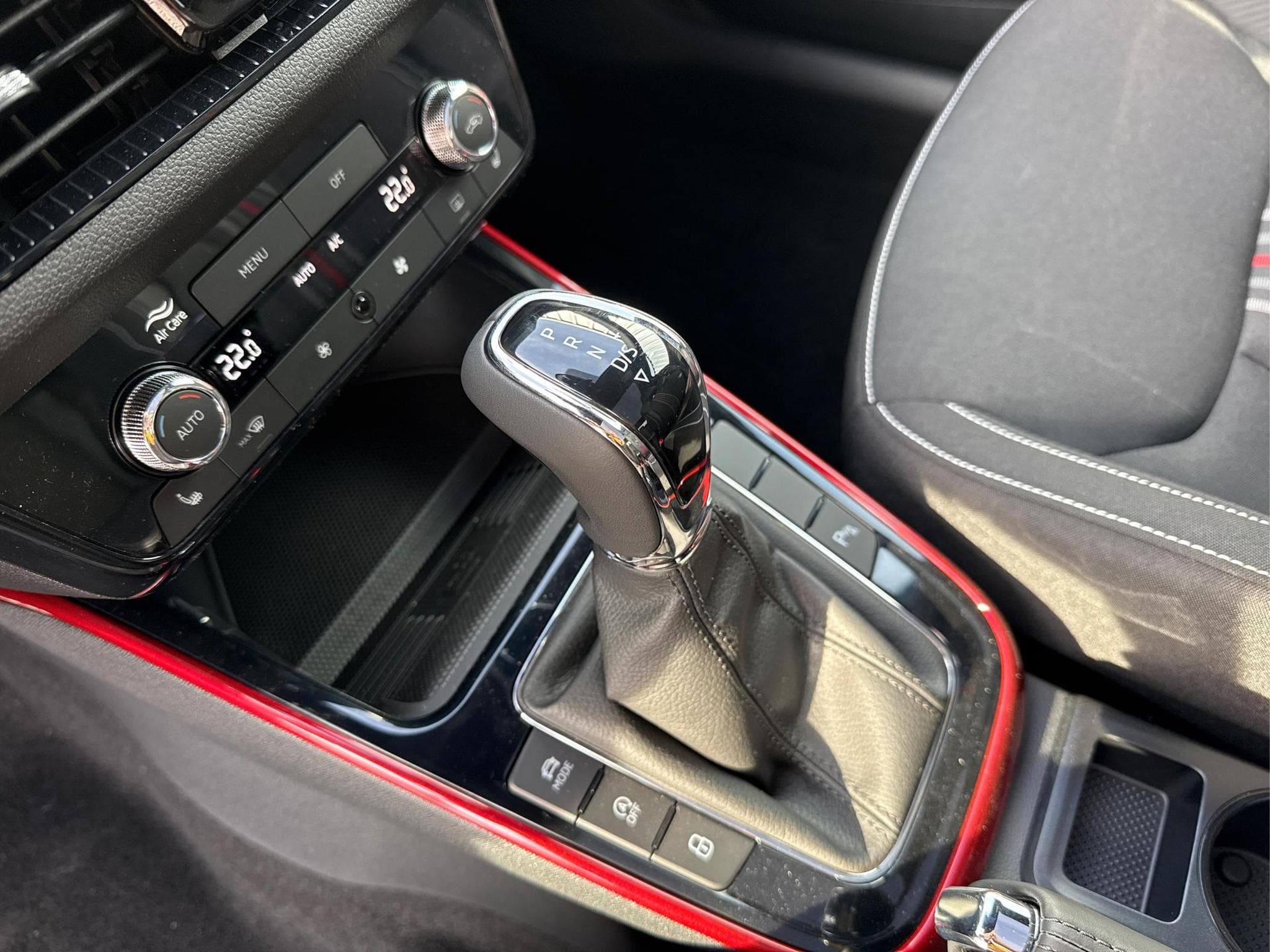 Skoda Fabia Monte Carlo 1.0 (2026) - Photo 9