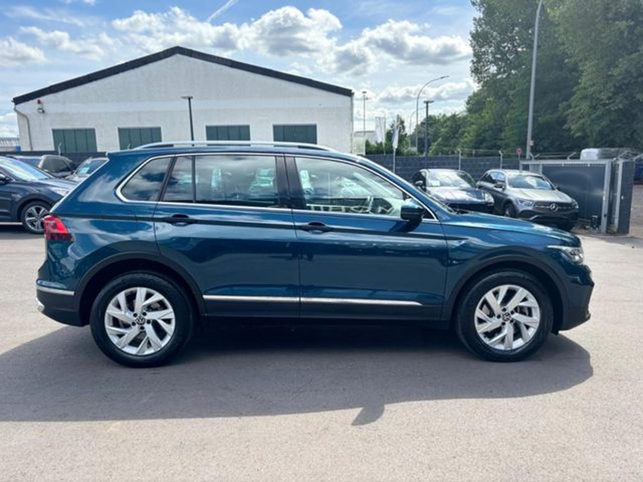 VW Tiguan TIGUAN ELEGANCE PLUG IN HYBRID*LED*NIGHTS-BLUE* (2022) - Foto 12