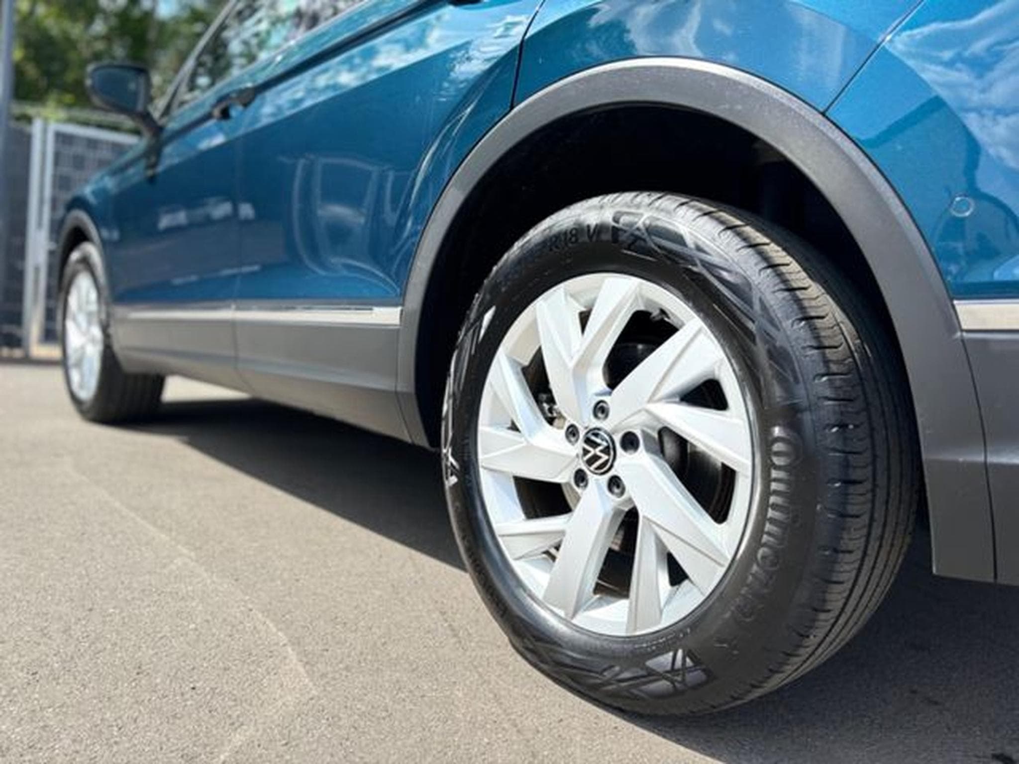 VW Tiguan TIGUAN ELEGANCE PLUG IN HYBRID*LED*NIGHTS-BLUE* (2022) - Foto 14