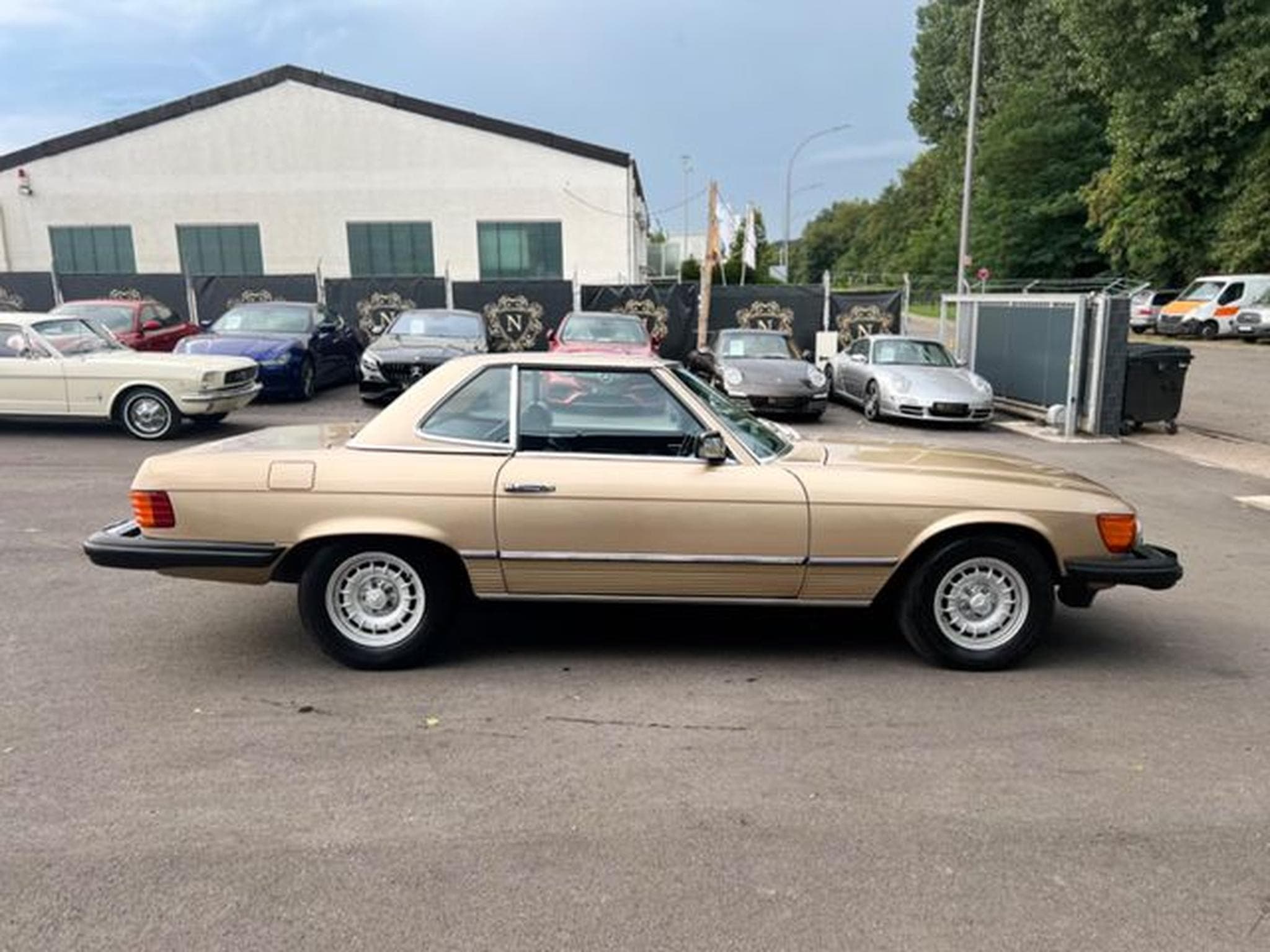 Mercedes SL SL 380*ORIGINAL-ZUSTAND*KLIMA*HARD-TOP*LEDER* (1981) - Foto 12