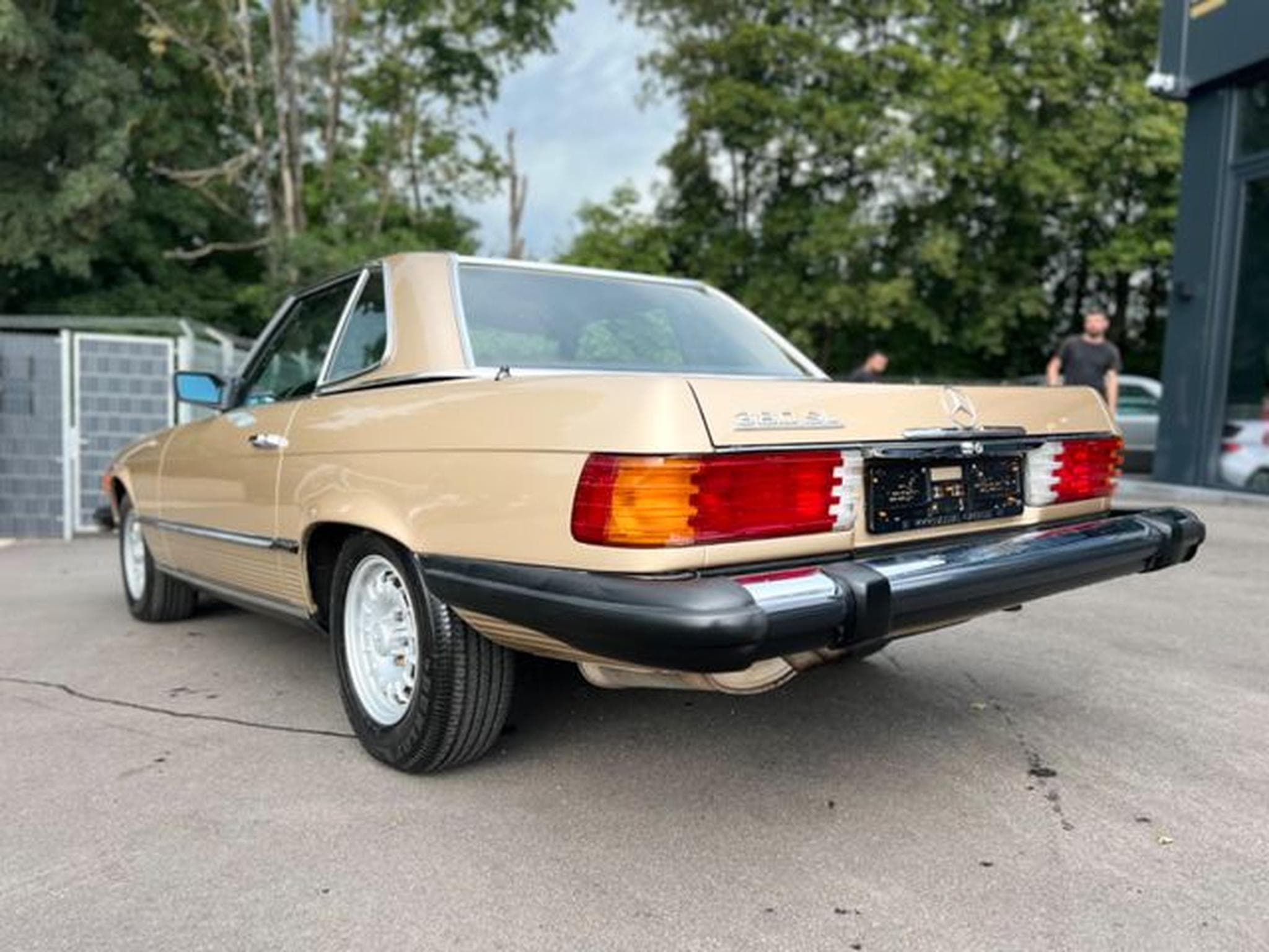 Mercedes SL SL 380*ORIGINAL-ZUSTAND*KLIMA*HARD-TOP*LEDER* (1981) - Foto 8