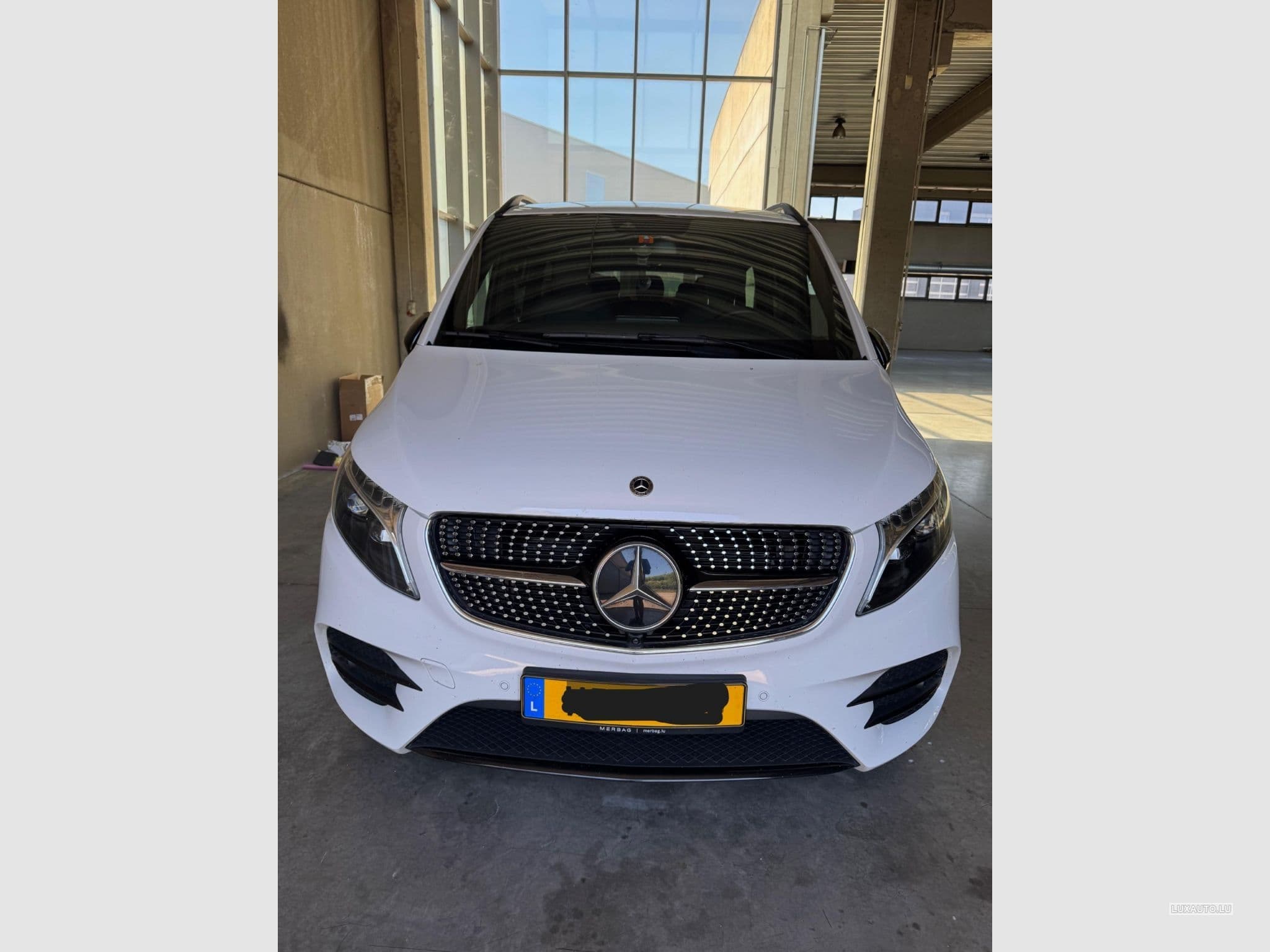 Mercedes V V 300 d 4 Matic Exclusive Long (2023) - Foto 2