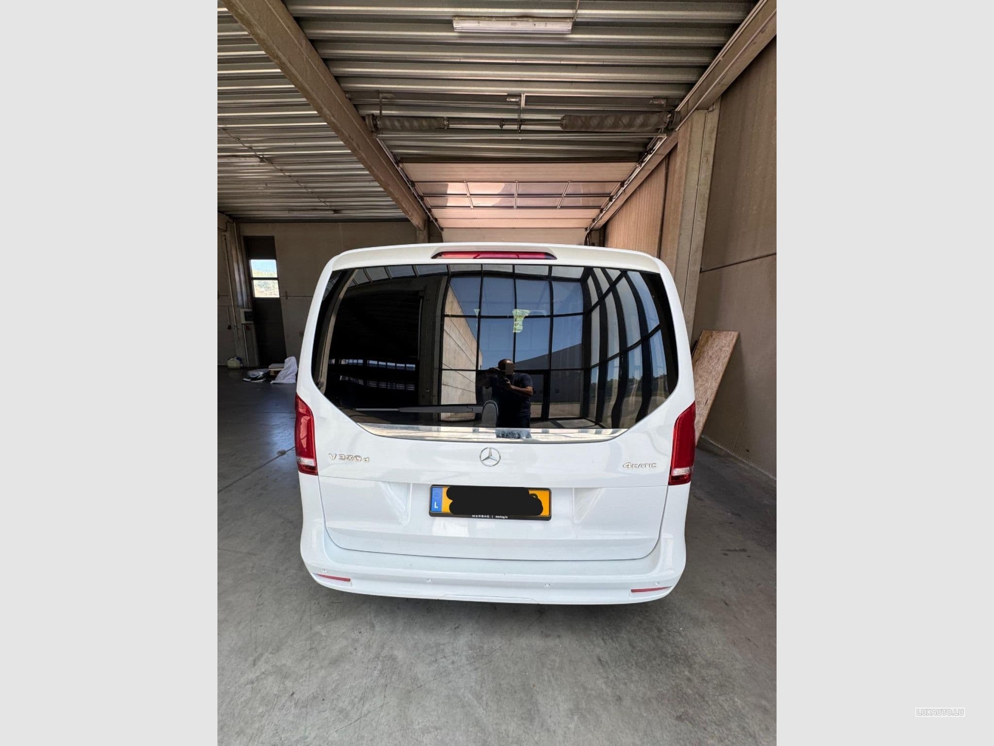 Mercedes V V 300 d 4 Matic Exclusive Long (2023) - Foto 4