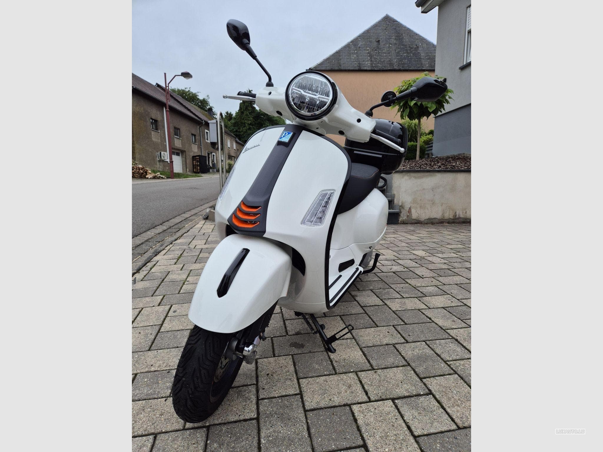 Vespa GTS GTS 125 Super Sport Bianco innocente (2024) - Photo 2