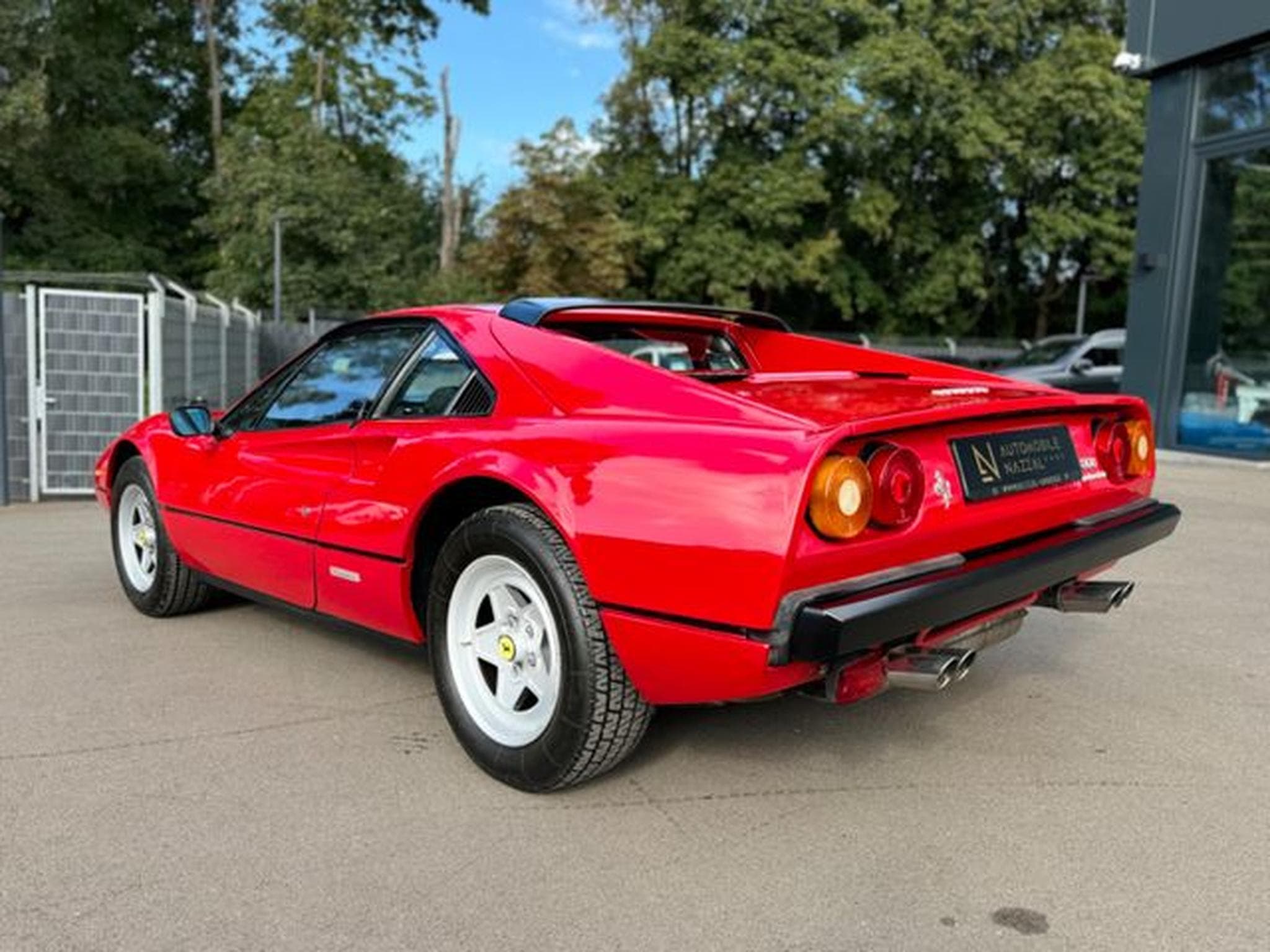 Ferrari 308 308 GTB QUATTROVALVOLE*1/ 748*PERFEKTE HISTORIE* (1984) - Foto 11