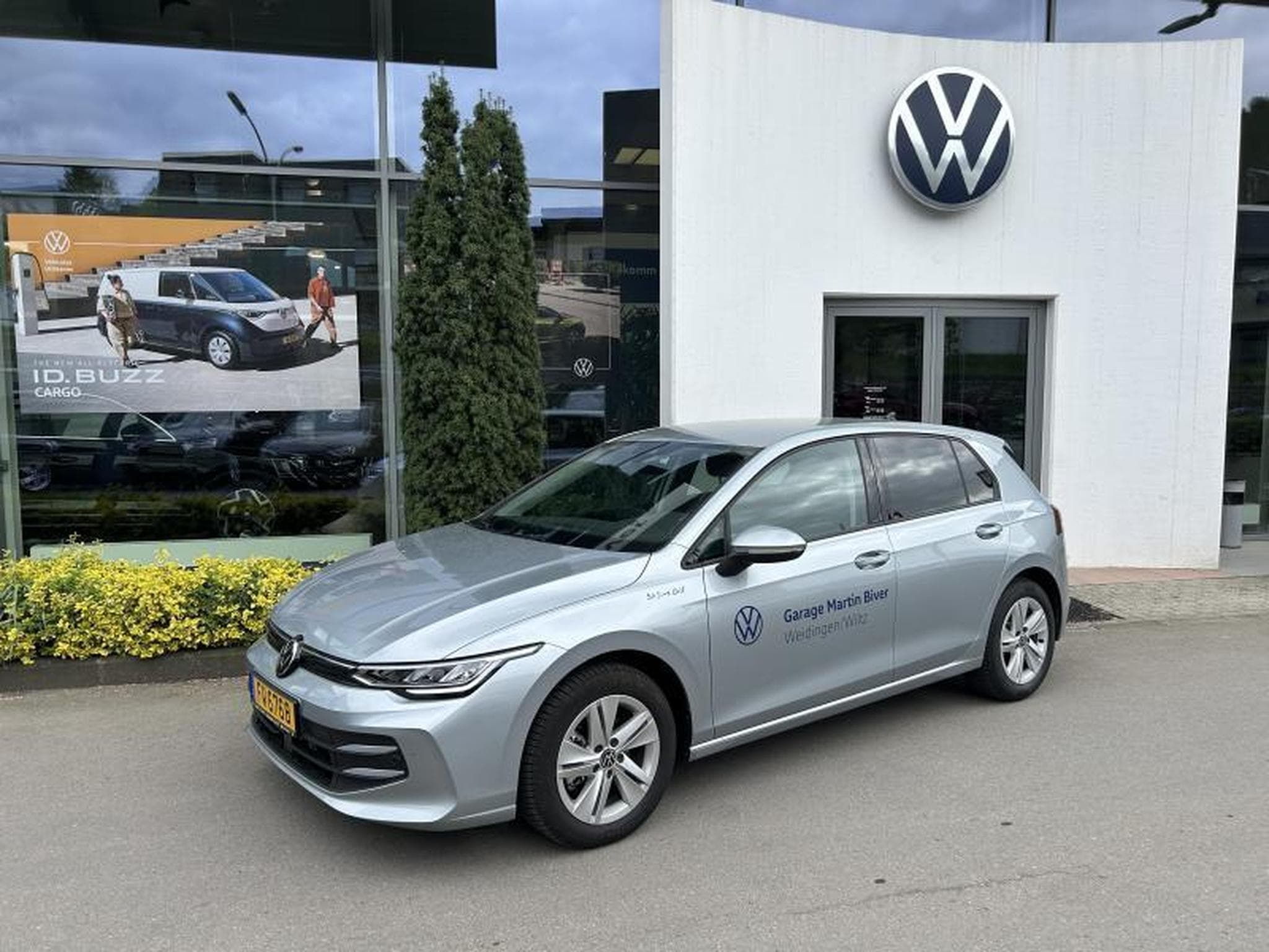 VW Golf Life (2025) - Photo 2