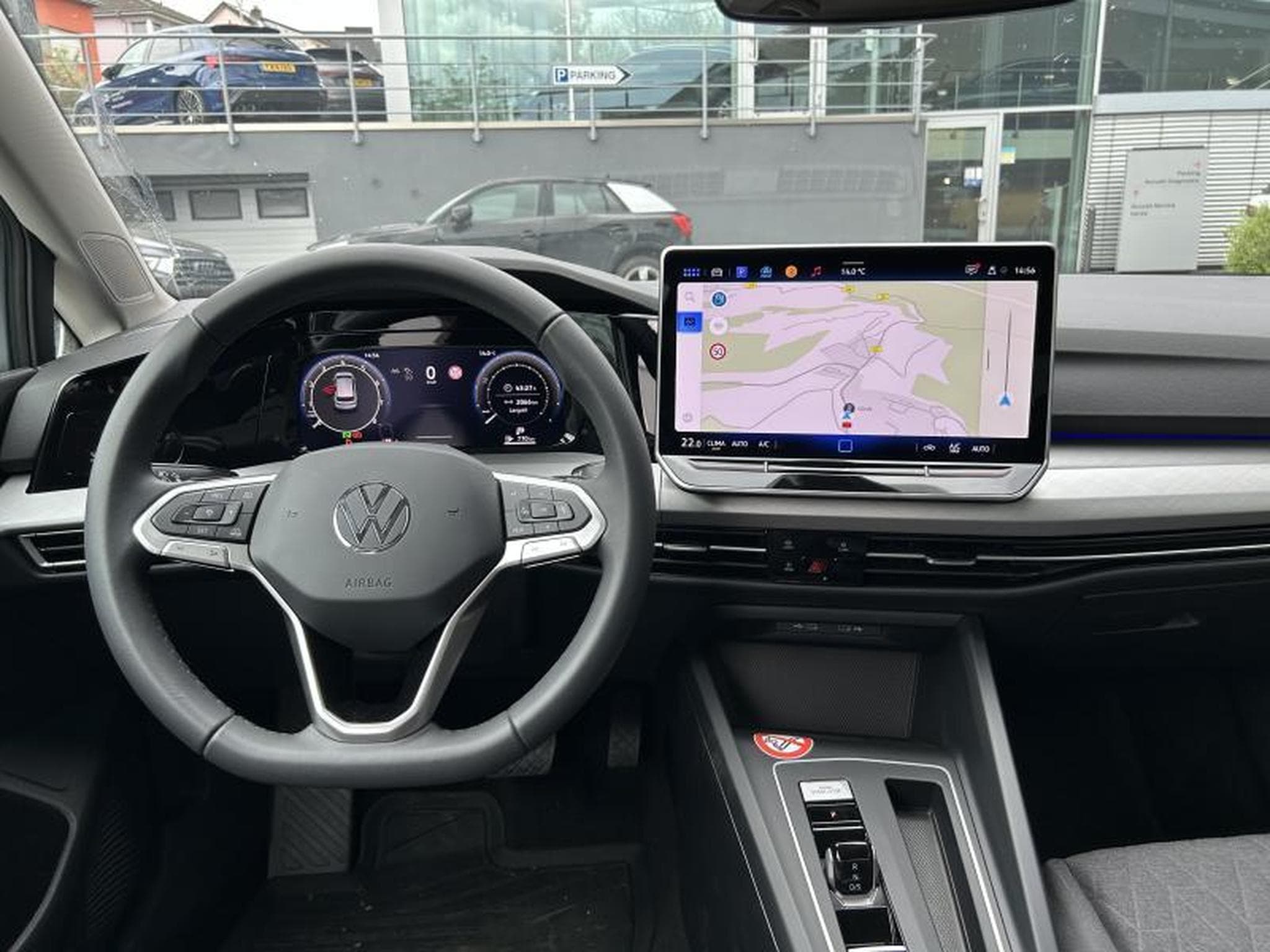 VW Golf Life (2025) - Photo 7