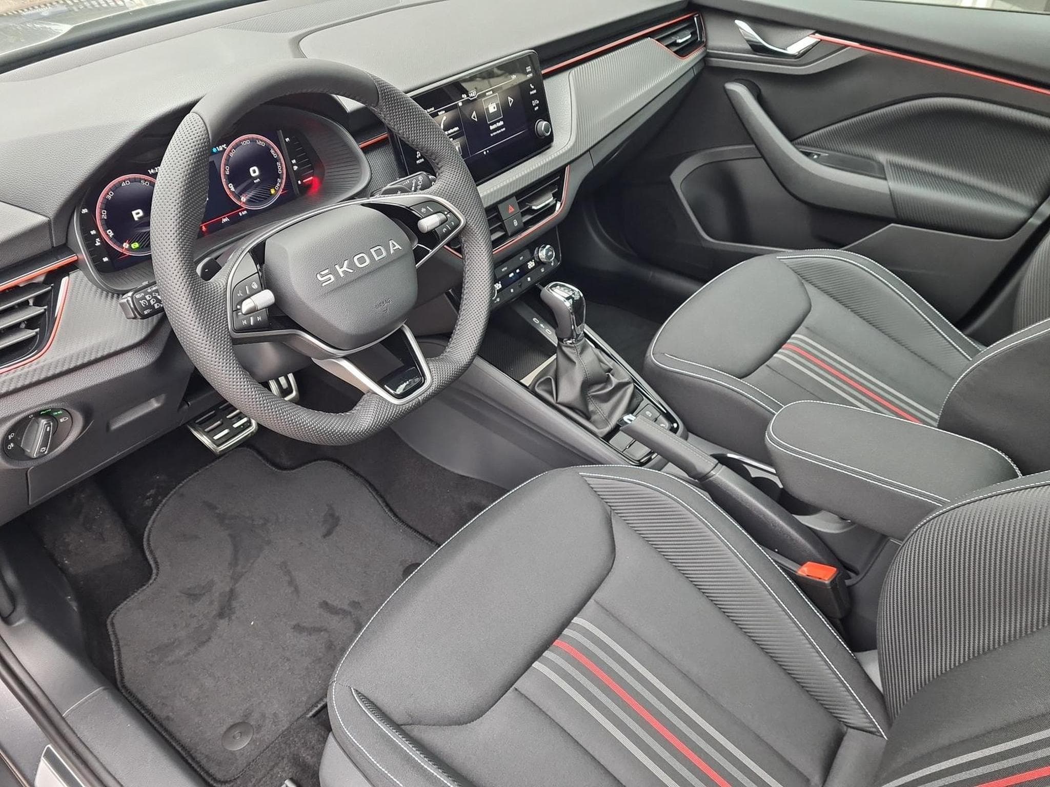 Skoda Kamiq Monte Carlo (2026) - Foto 10