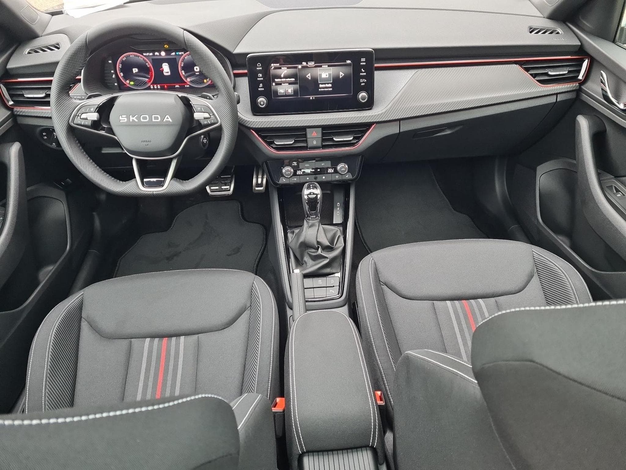 Skoda Kamiq Monte Carlo (2026) - Foto 24