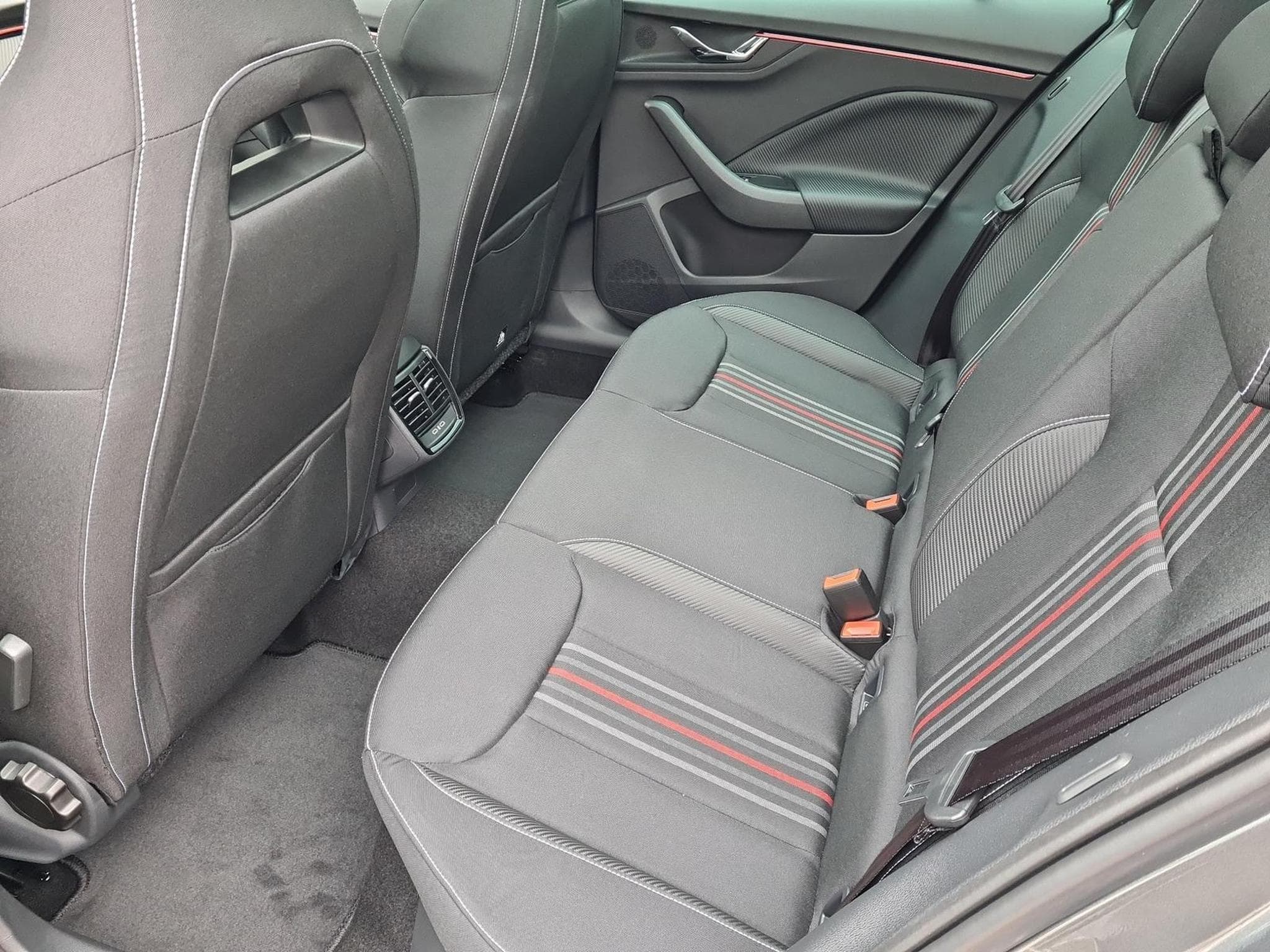 Skoda Kamiq Monte Carlo (2026) - Foto 9