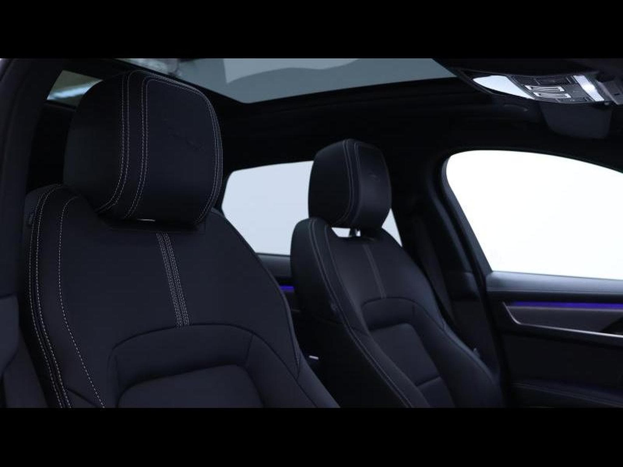 Jaguar F-Pace R-Dynamic S AWD Auto. 24MY (2025) - Photo 12